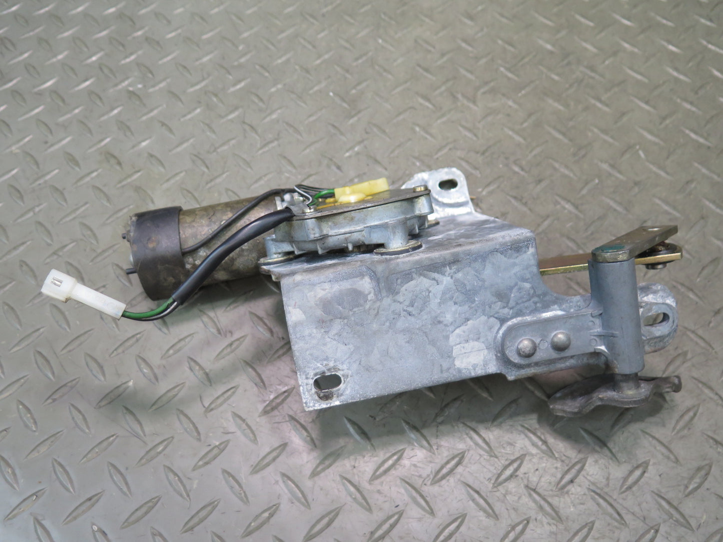 1984-1991 Porsche 928 Rear Trunk Tailgate Hatch Wiper Motor 92862840302