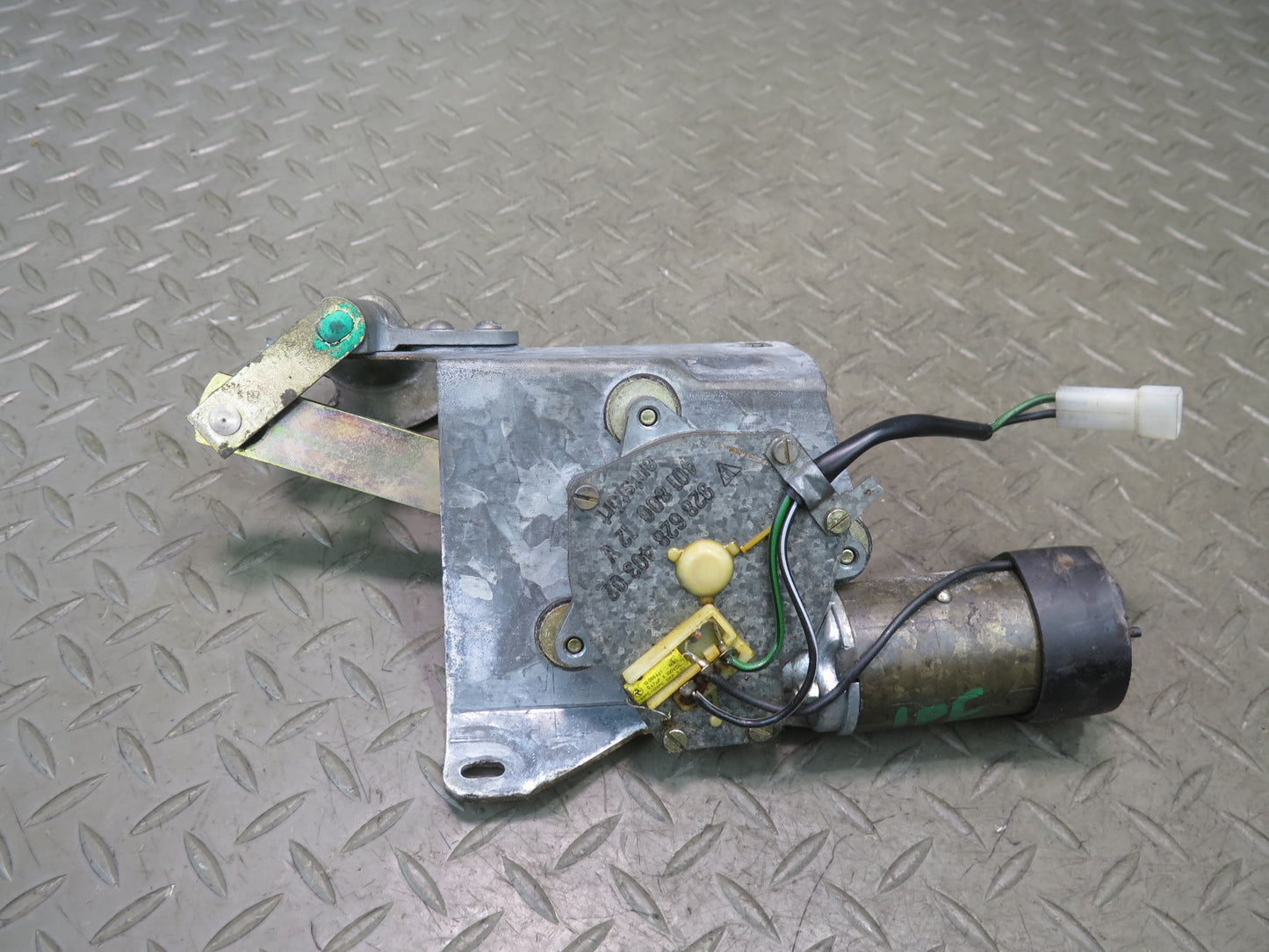 1984-1991 Porsche 928 Rear Trunk Tailgate Hatch Wiper Motor 92862840302