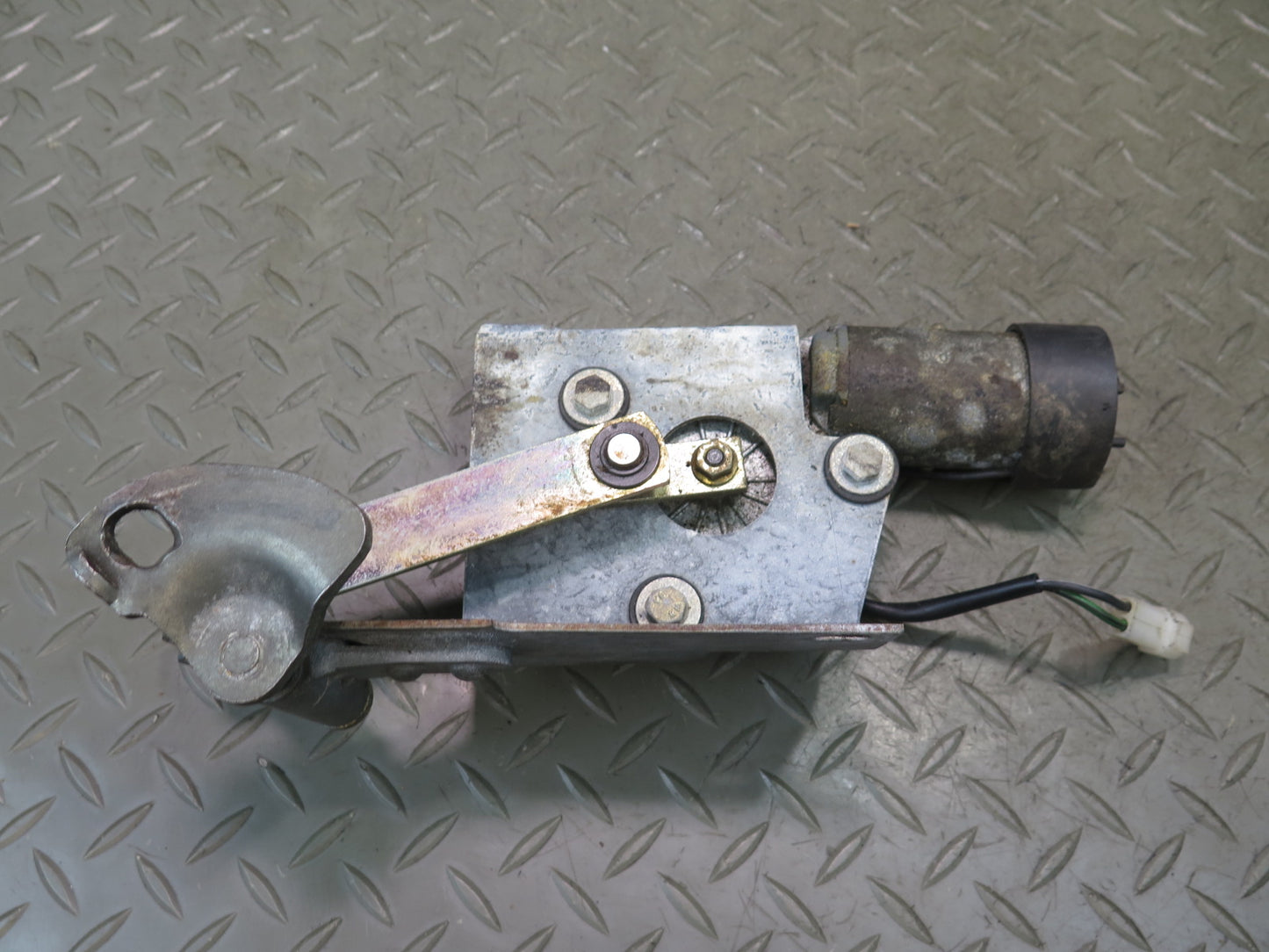1984-1991 Porsche 928 Rear Trunk Tailgate Hatch Wiper Motor 92862840302