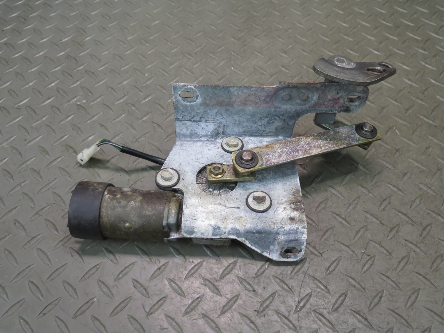 1984-1991 Porsche 928 Rear Trunk Tailgate Hatch Wiper Motor 92862840302