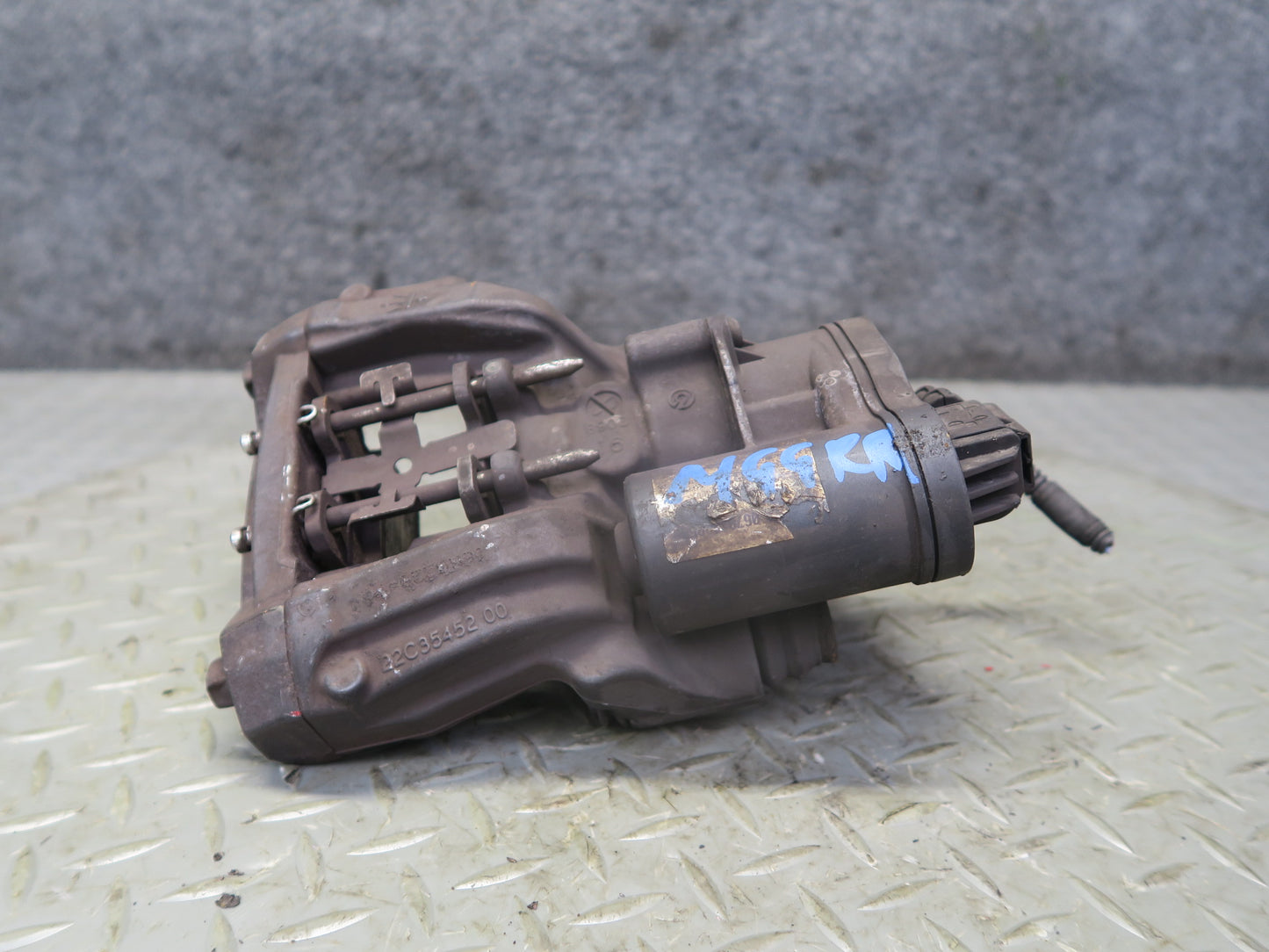 2014-2017 Maserati Ghibli M157 Rear Left & Right Parking Brake Caliper Set of 2