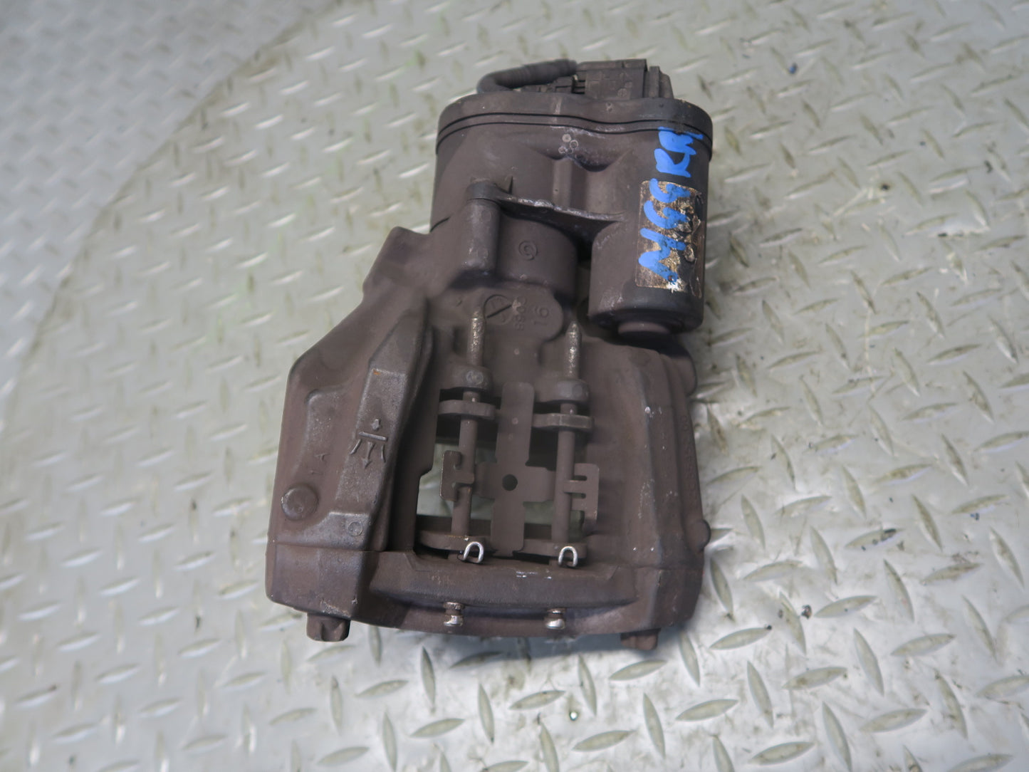 2014-2017 Maserati Ghibli M157 Rear Left & Right Parking Brake Caliper Set of 2
