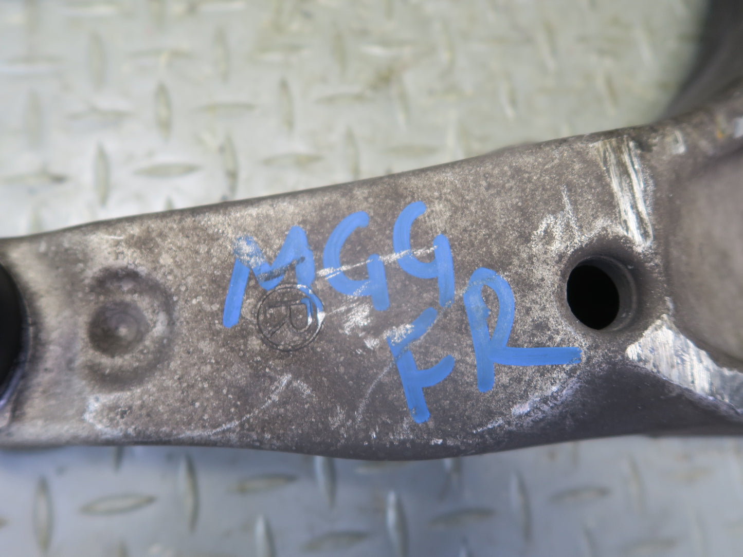 2014-2017 Maserati Ghibli M157 Front Right Upper & Lower Control Arm Set of 2