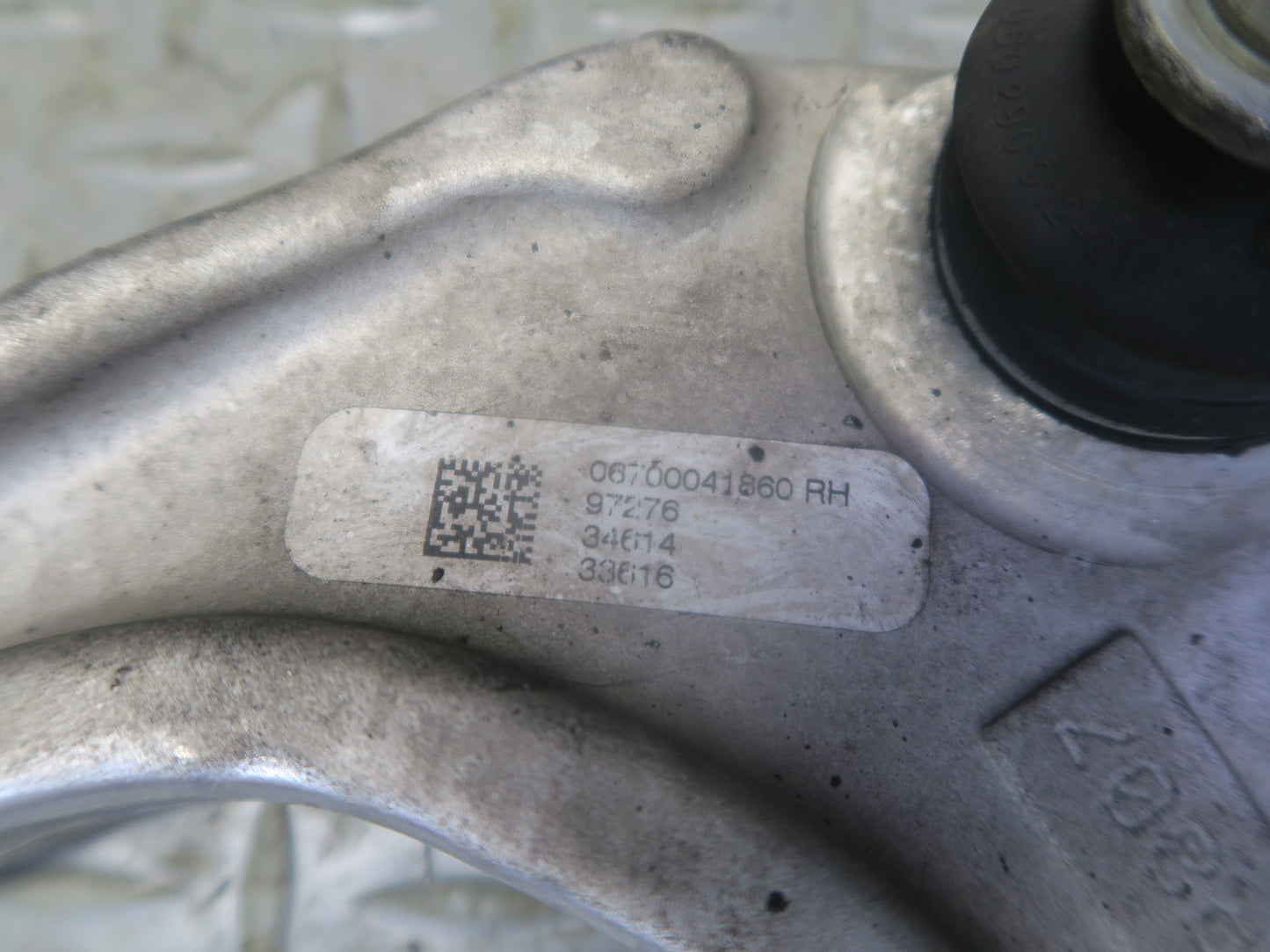 2014-2017 Maserati Ghibli M157 Front Right Upper & Lower Control Arm Set of 2