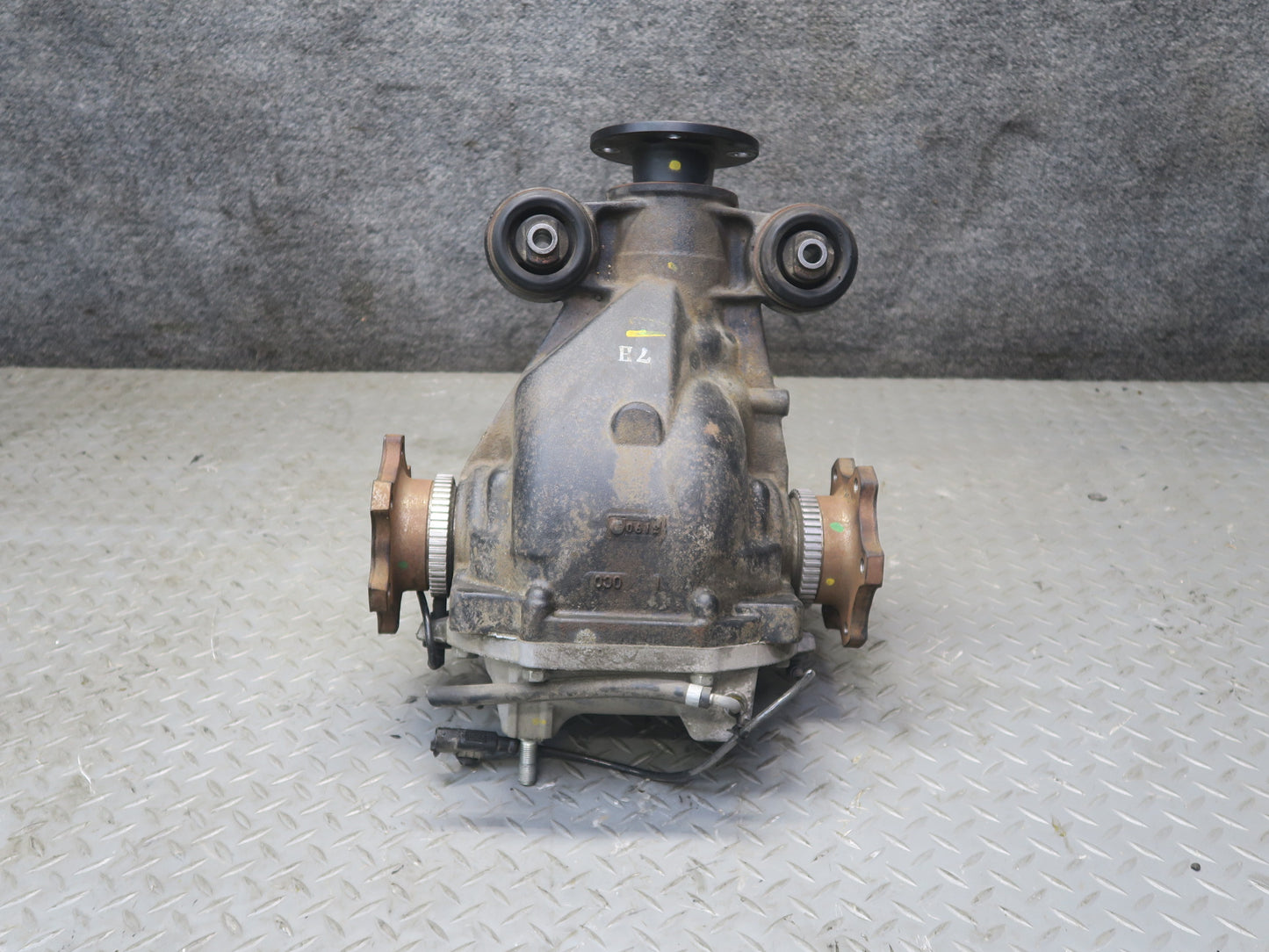 10-20 Nissan Z34 370Z M/T LSD Rear Differential Carrier 3.69 Ratio 31K Miles OEM