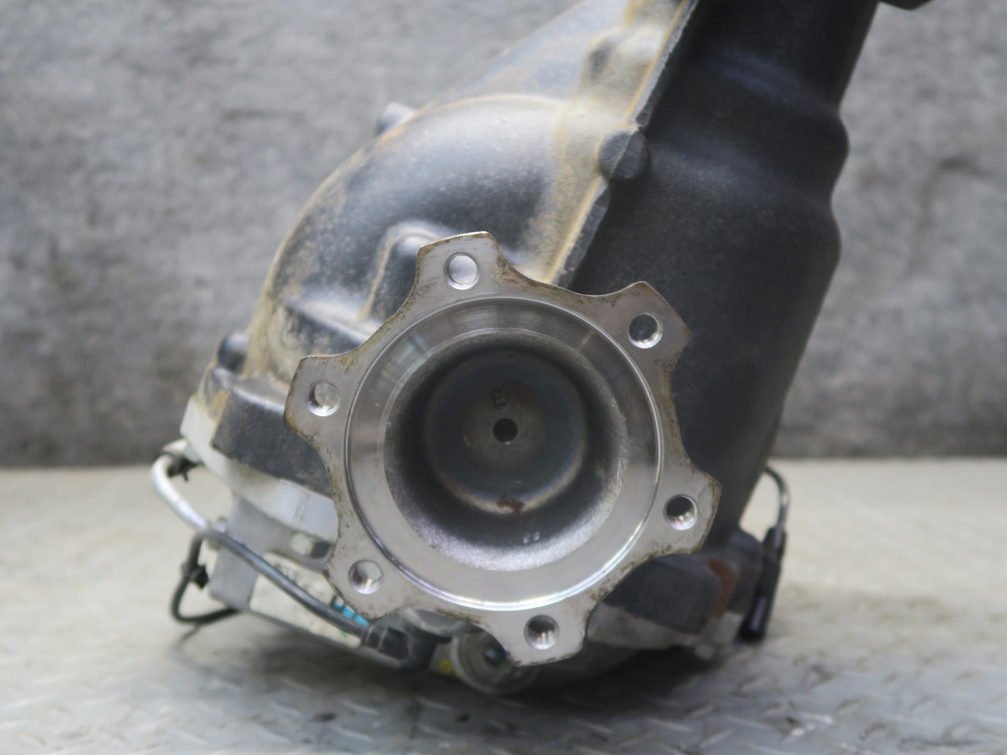10-20 Nissan Z34 370Z M/T LSD Rear Differential Carrier 3.69 Ratio 31K Miles OEM