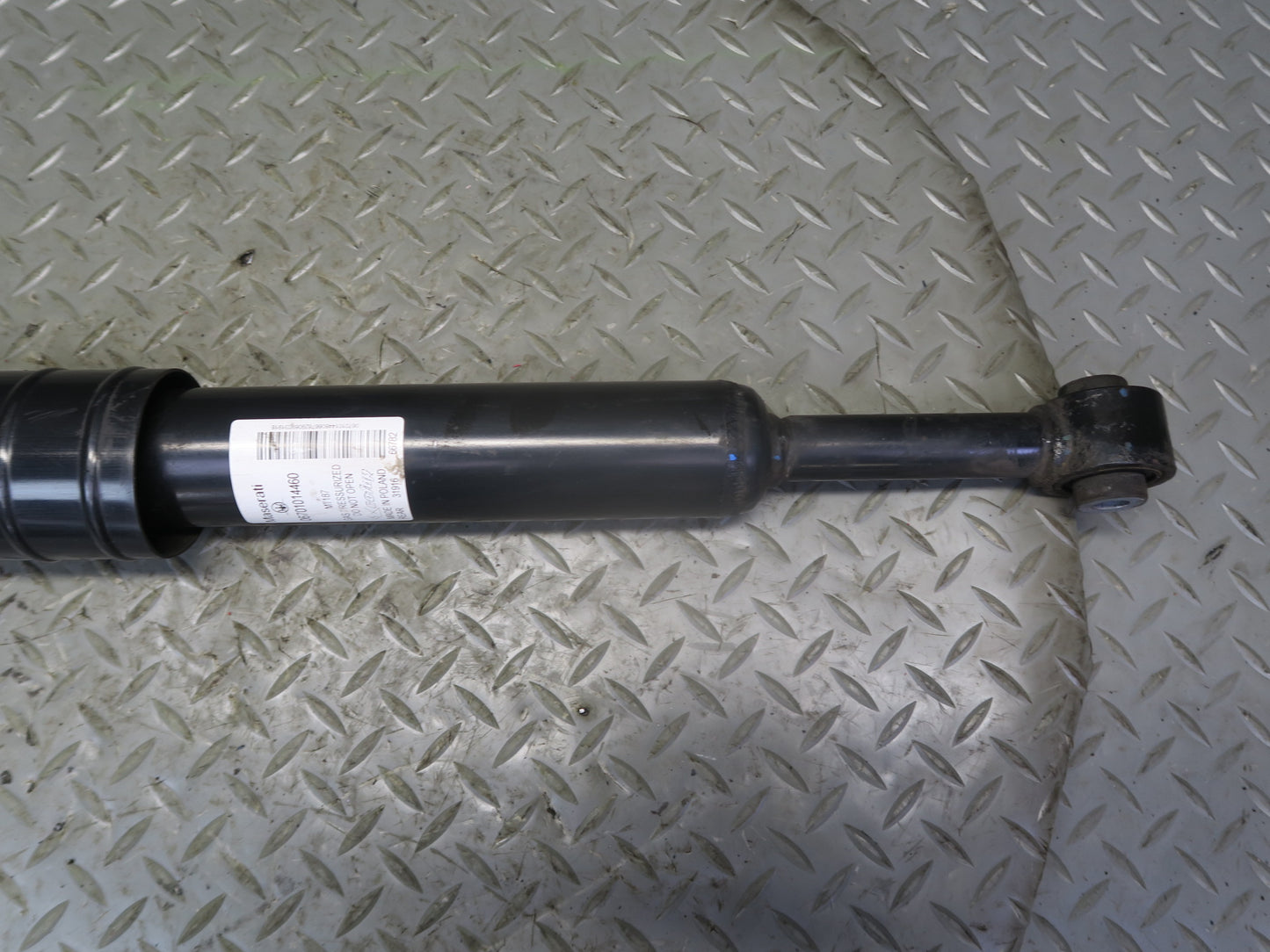 2014-2017 Maserati Ghibli M157 AWD Rear Strut Shock Absorber Set of 2