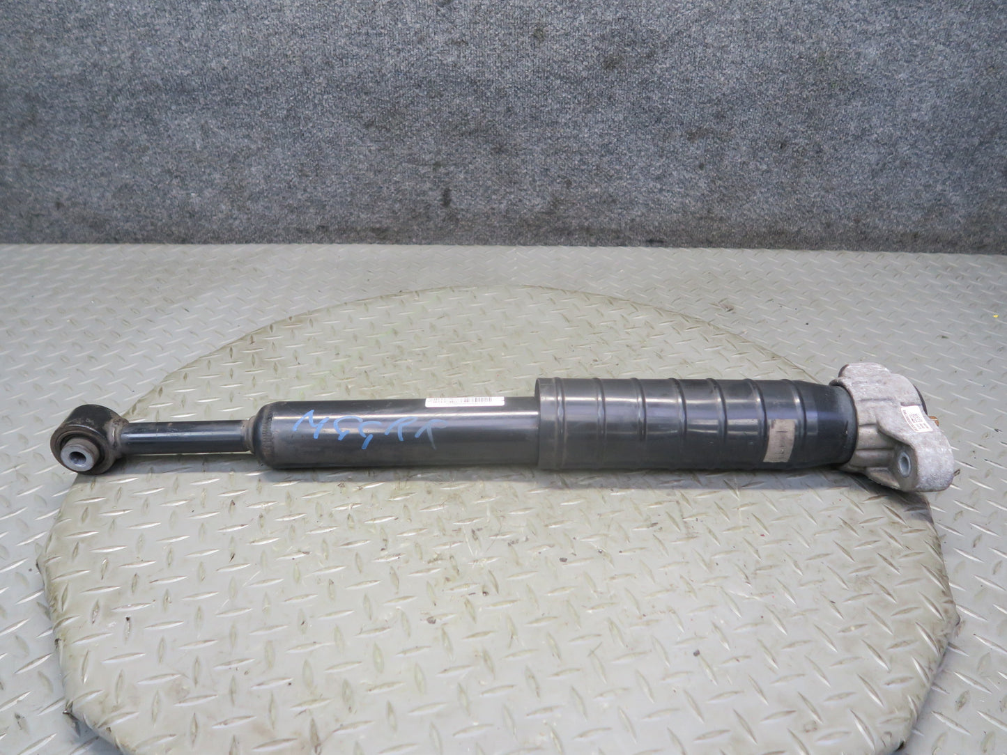 2014-2017 Maserati Ghibli M157 AWD Rear Strut Shock Absorber Set of 2