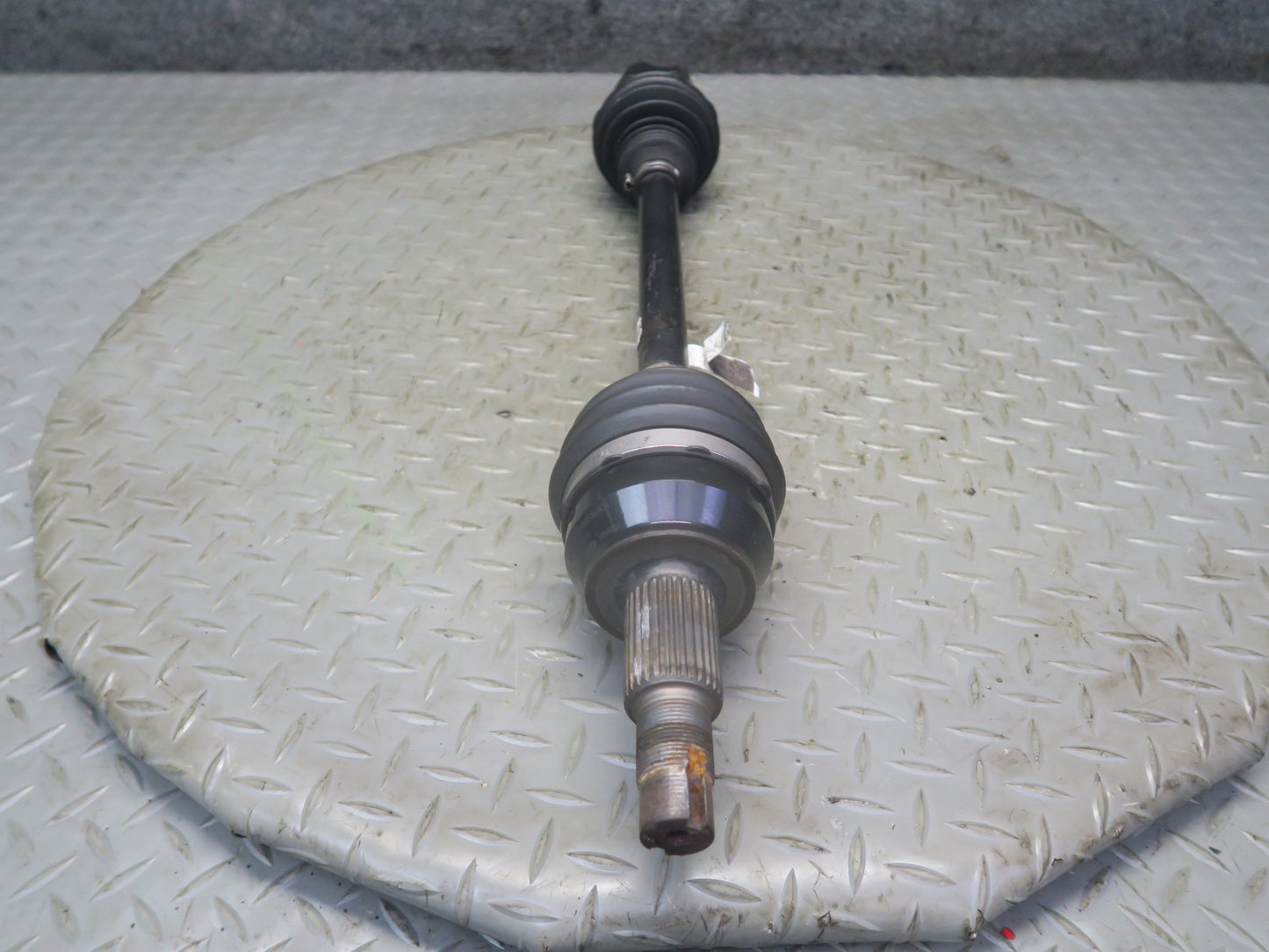 2014-2017 Maserati Ghibli M157 Front Right Suspension Axle Shaft 670035142