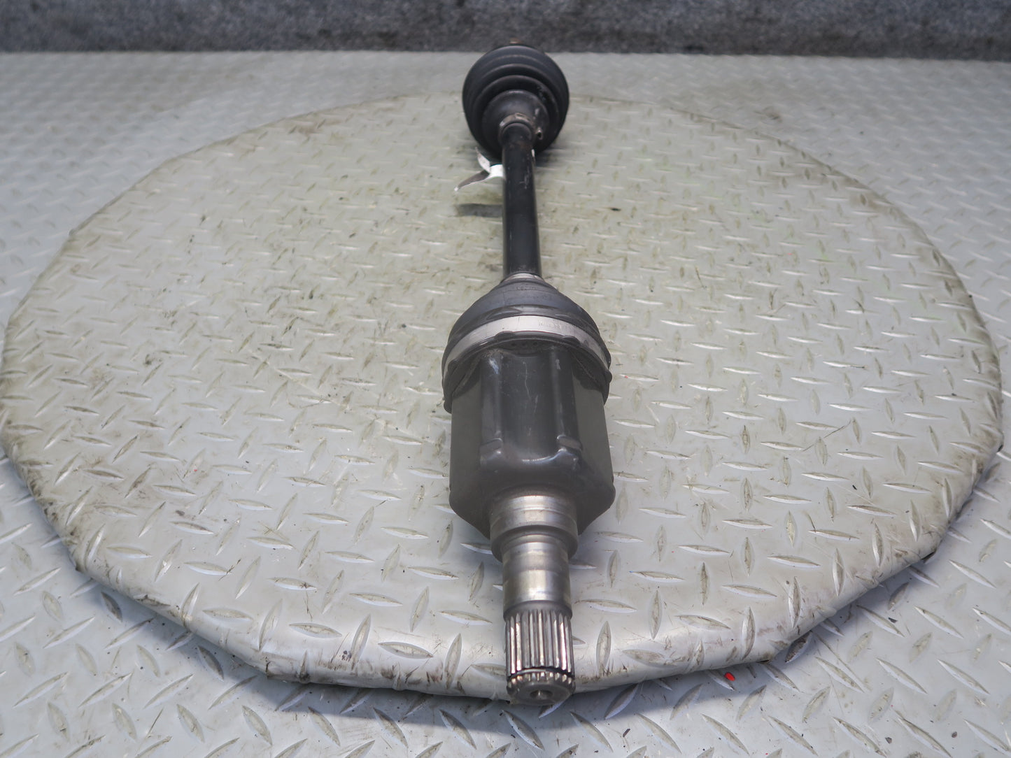 2014-2017 Maserati Ghibli M157 Front Right Suspension Axle Shaft 670035142