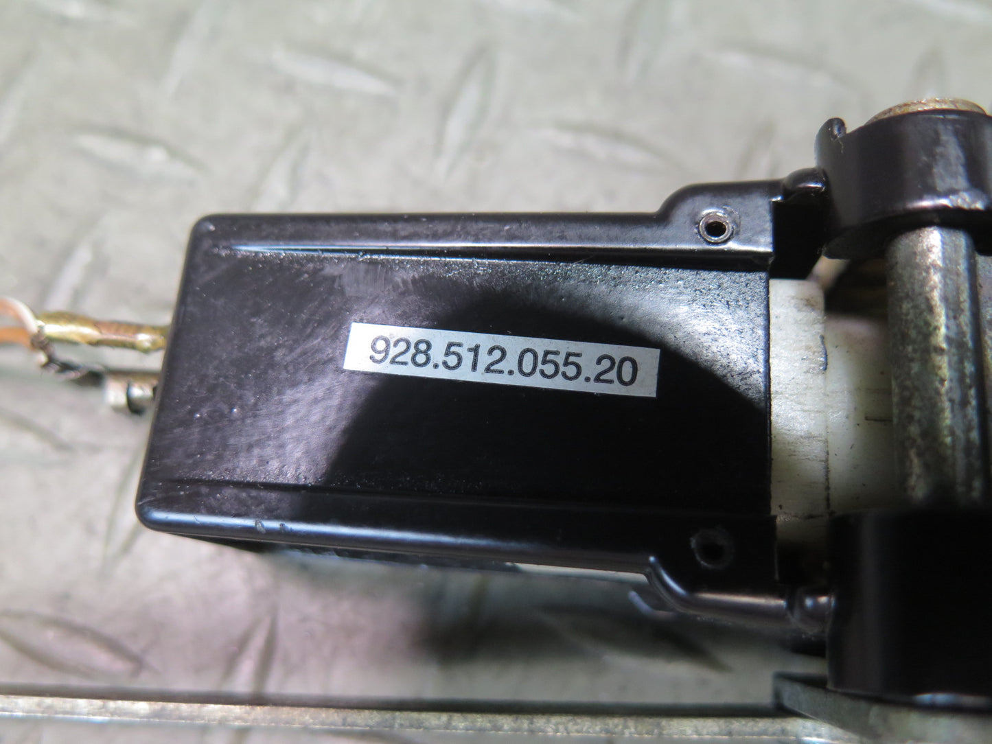 1984-1986 Porsche 928 Rear Trunk Hatch Lock Latch Receiver w Actuator Motor