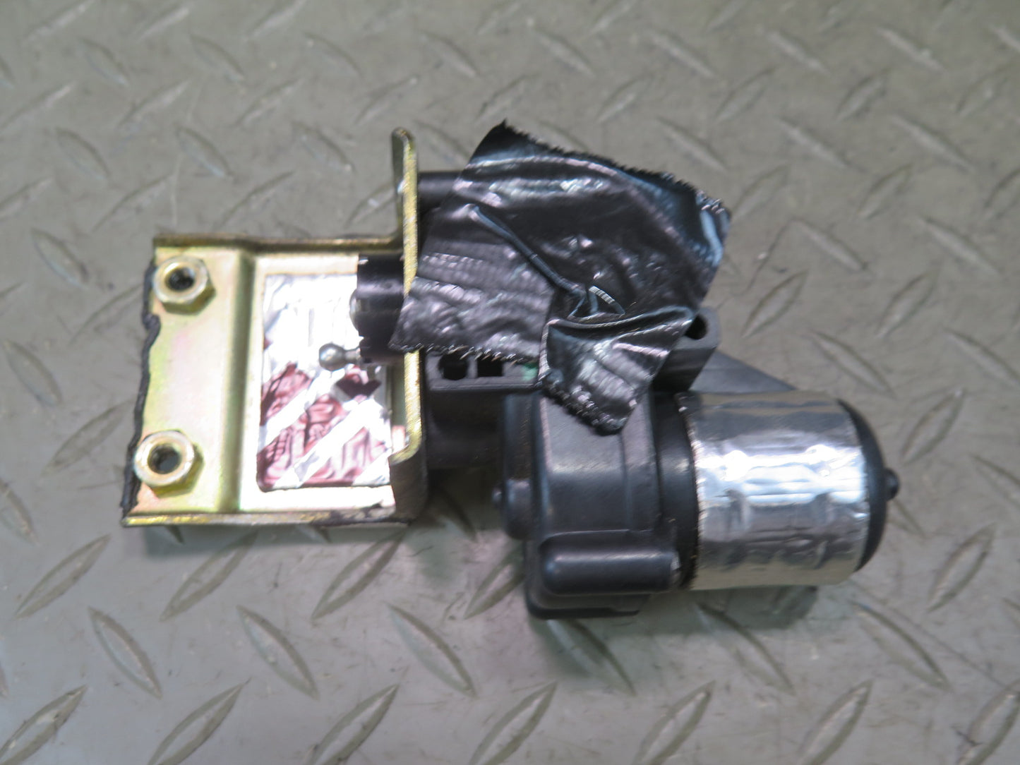 1984-1986 Porsche 928 Rear Trunk Hatch Lock Latch Receiver w Actuator Motor