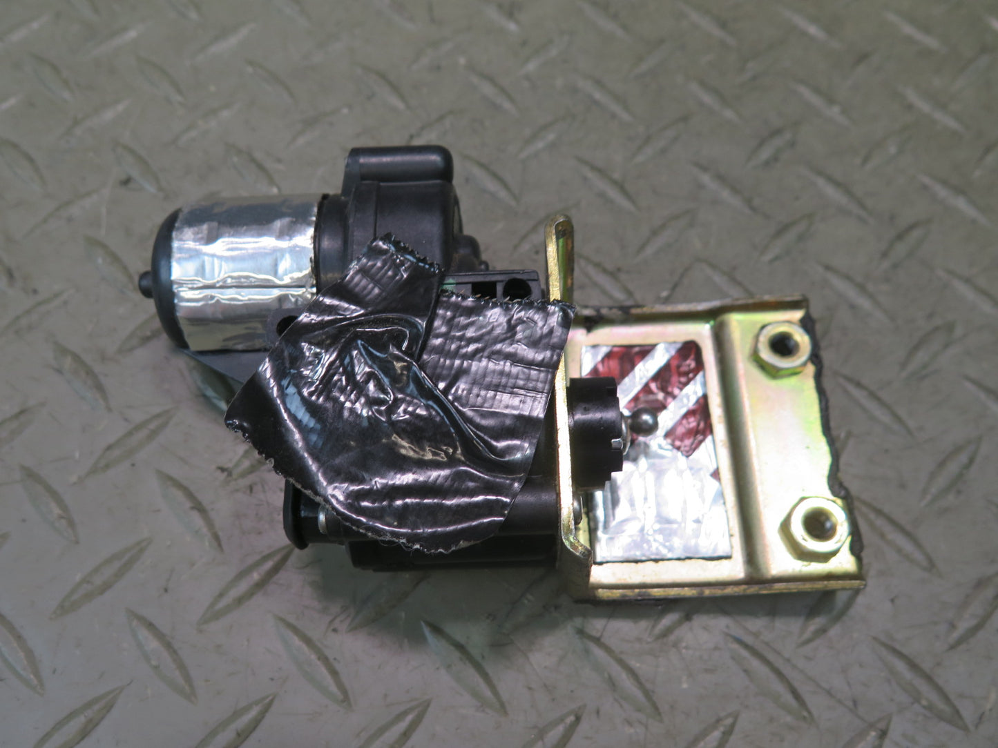 1984-1986 Porsche 928 Rear Trunk Hatch Lock Latch Receiver w Actuator Motor