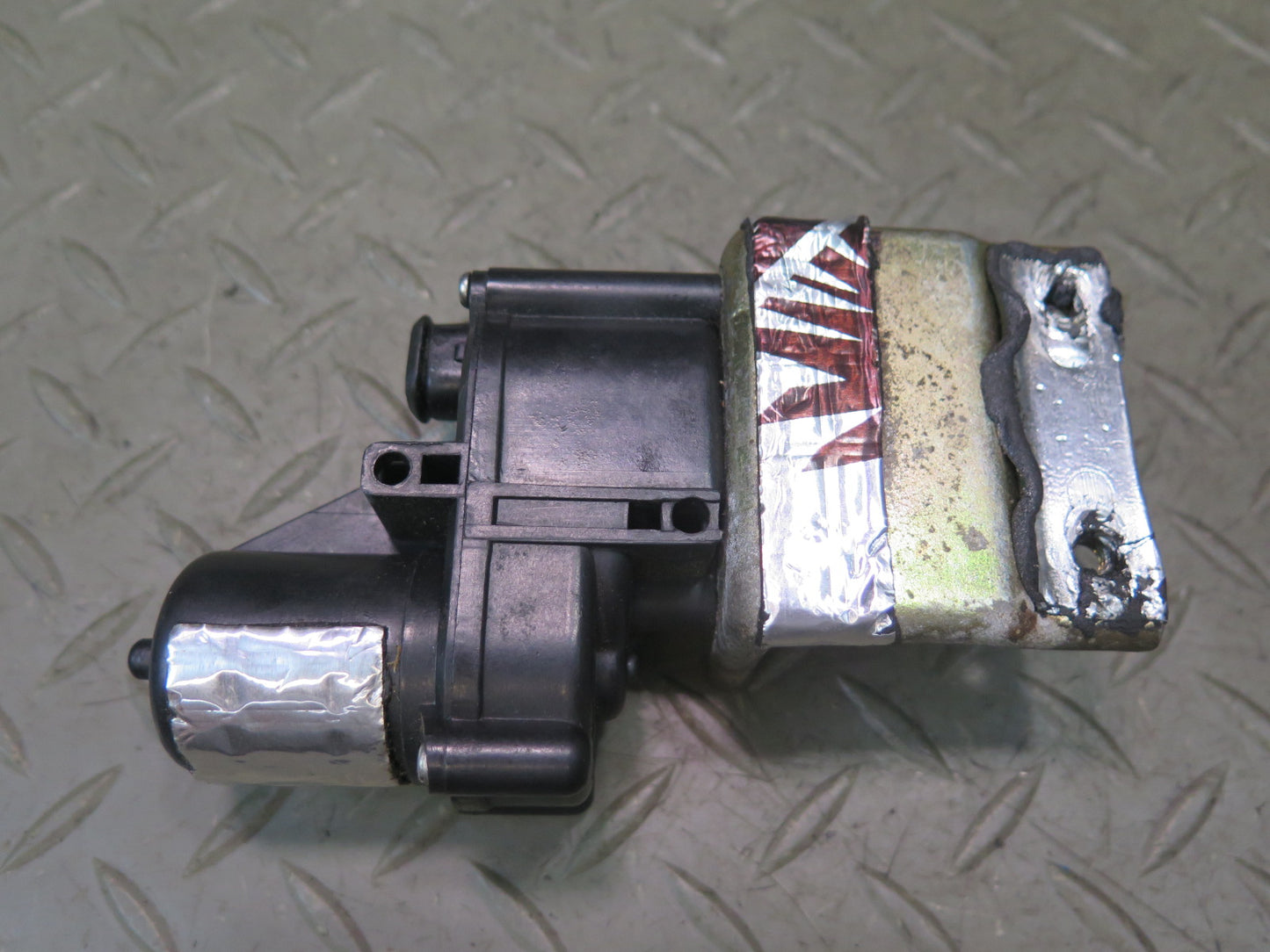 1984-1986 Porsche 928 Rear Trunk Hatch Lock Latch Receiver w Actuator Motor