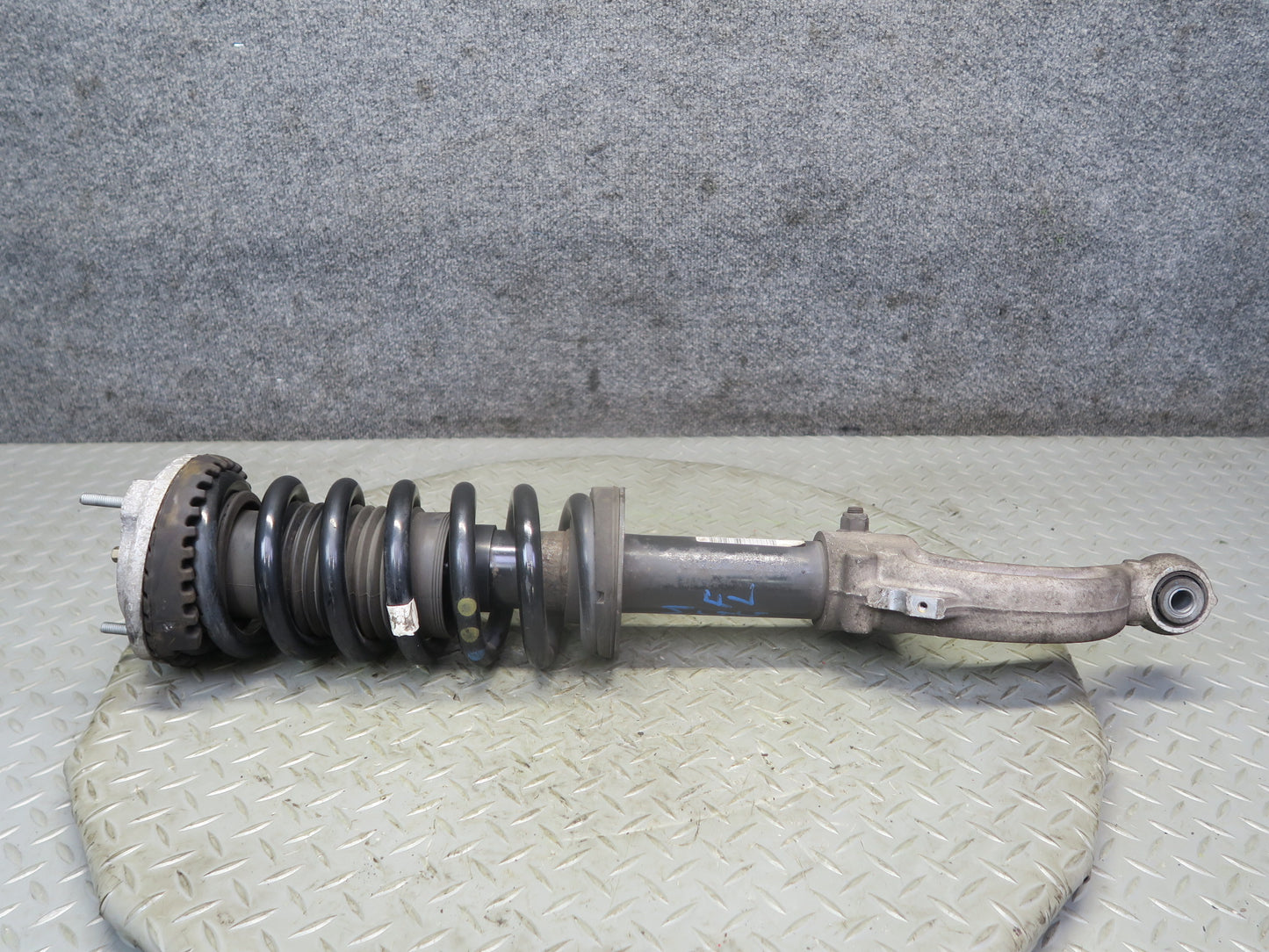 14-20 Maserati Ghibli M157 SQ4 AWD Front Left & Right Strut Shock Absorber Set