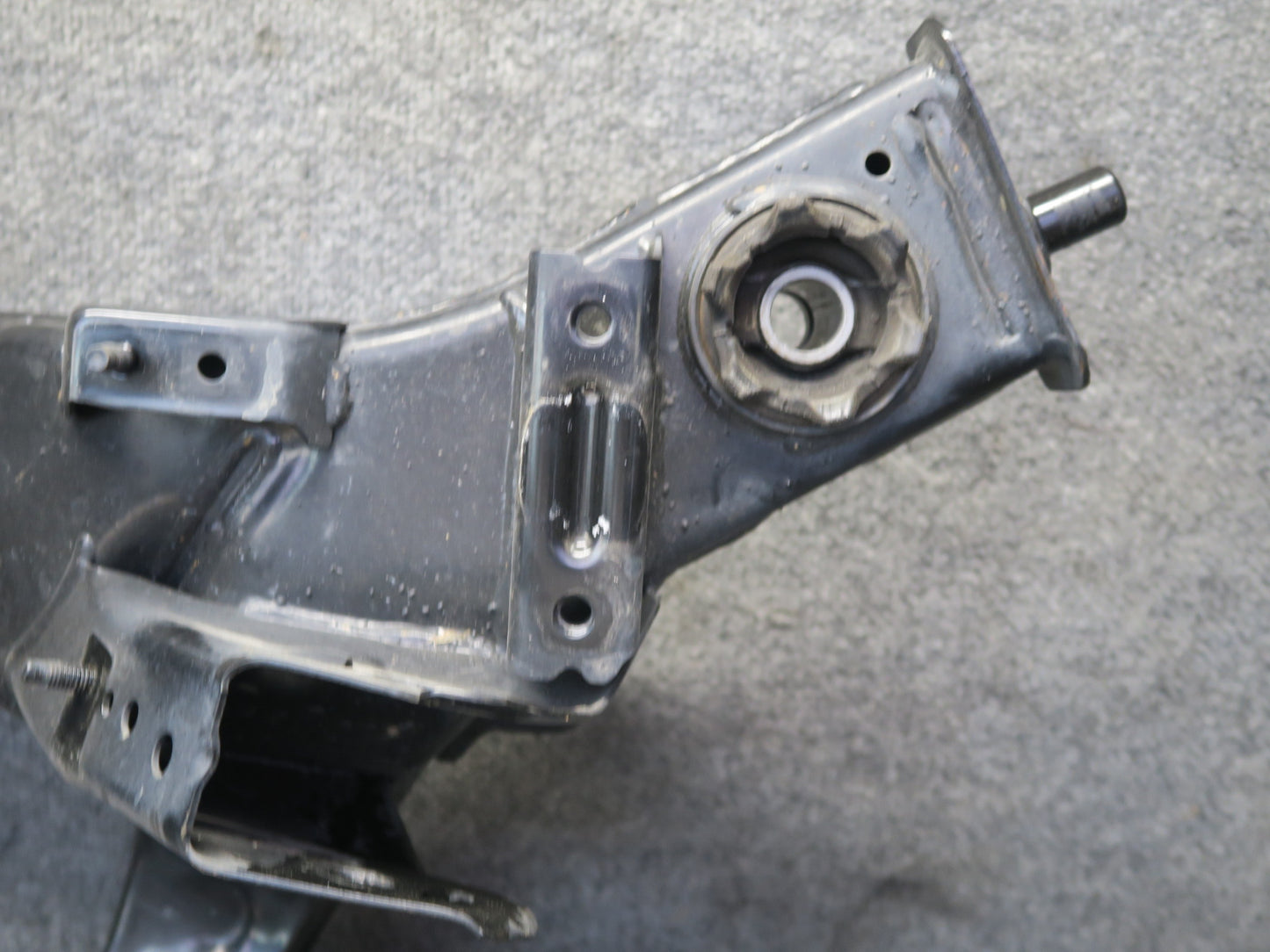 09-20 Nissan Z34 370Z Rear Suspension Subframe Crossmember Carrier 31K Miles OEM