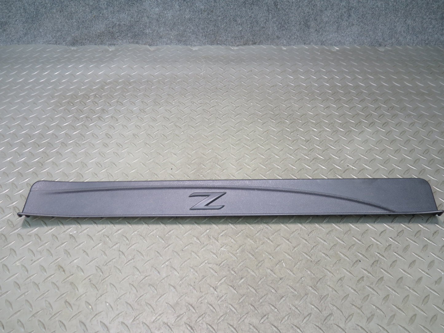 09-20 Nissan Z34 370Z Set of 2 Left & Right Door Scuff Sill Plate Trim Black OEM