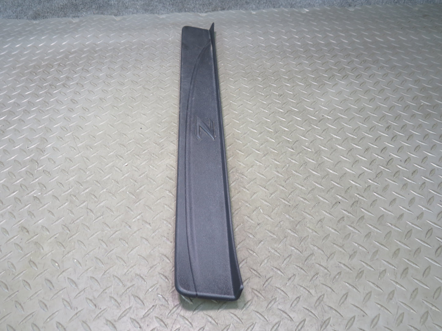 09-20 Nissan Z34 370Z Set of 2 Left & Right Door Scuff Sill Plate Trim Black OEM