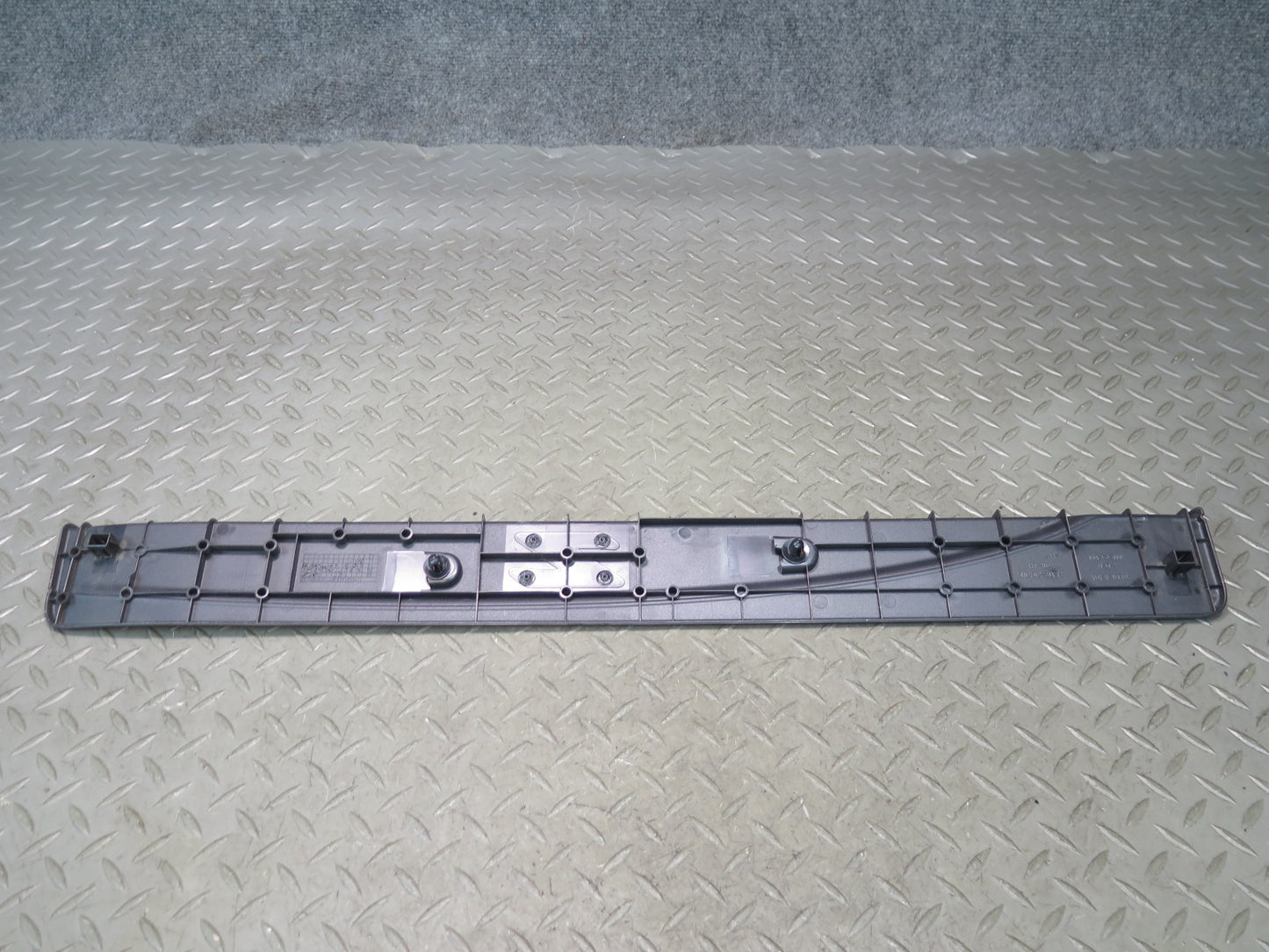 09-20 Nissan Z34 370Z Set of 2 Left & Right Door Scuff Sill Plate Trim Black OEM