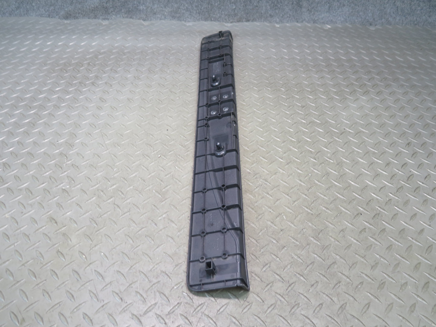 09-20 Nissan Z34 370Z Set of 2 Left & Right Door Scuff Sill Plate Trim Black OEM
