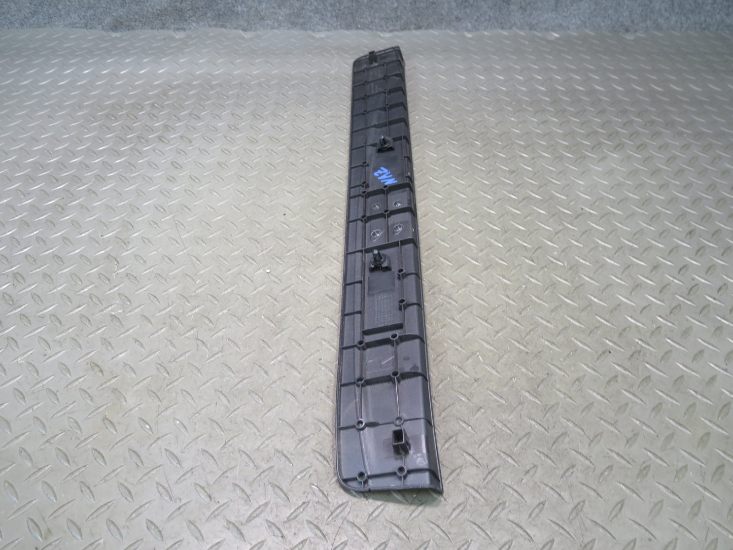 09-20 Nissan Z34 370Z Set of 2 Left & Right Door Scuff Sill Plate Trim Black OEM