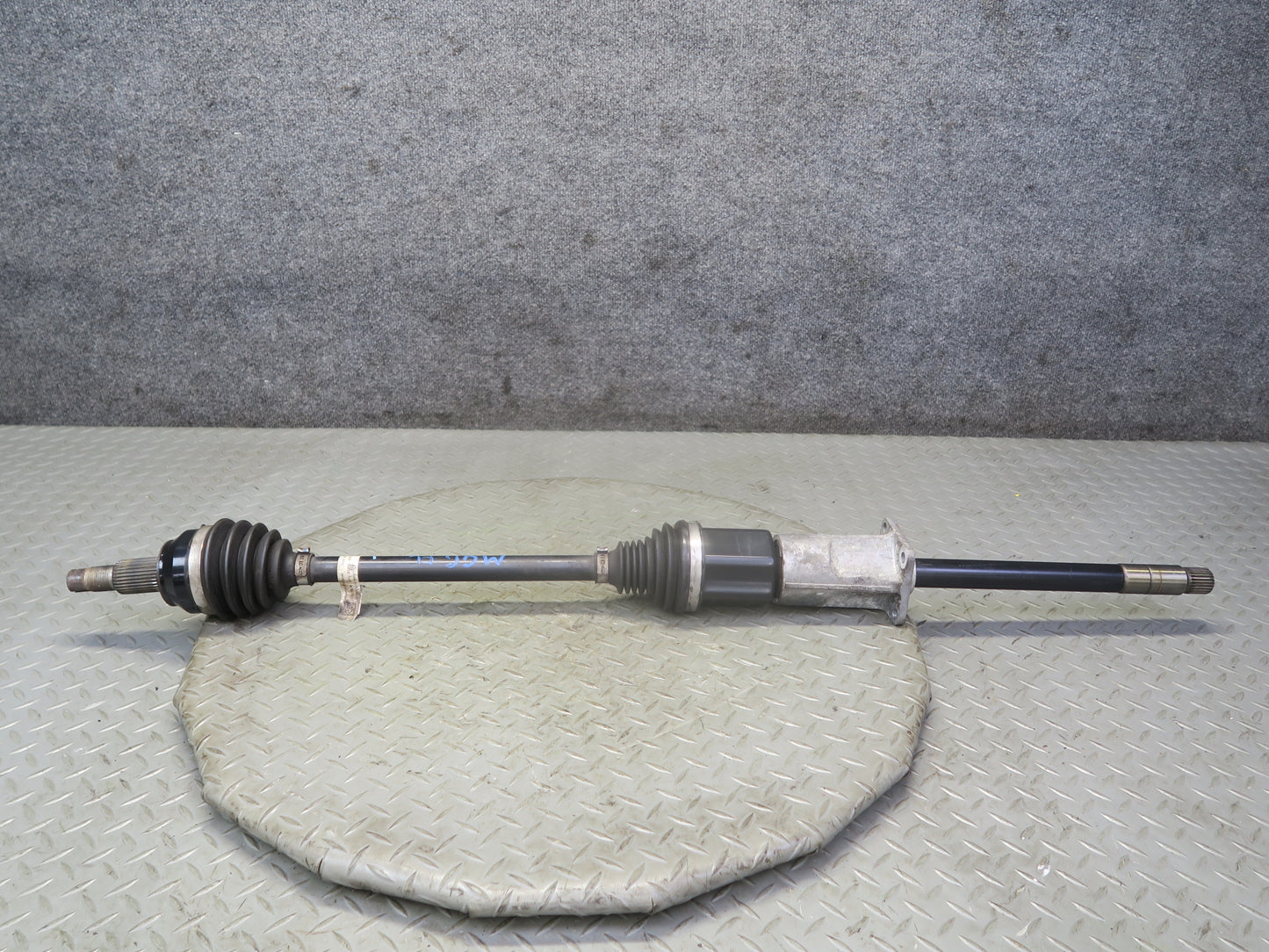 2014-2017 Maserati Ghibli M157 Front Left Suspension Axle Shaft 670032034
