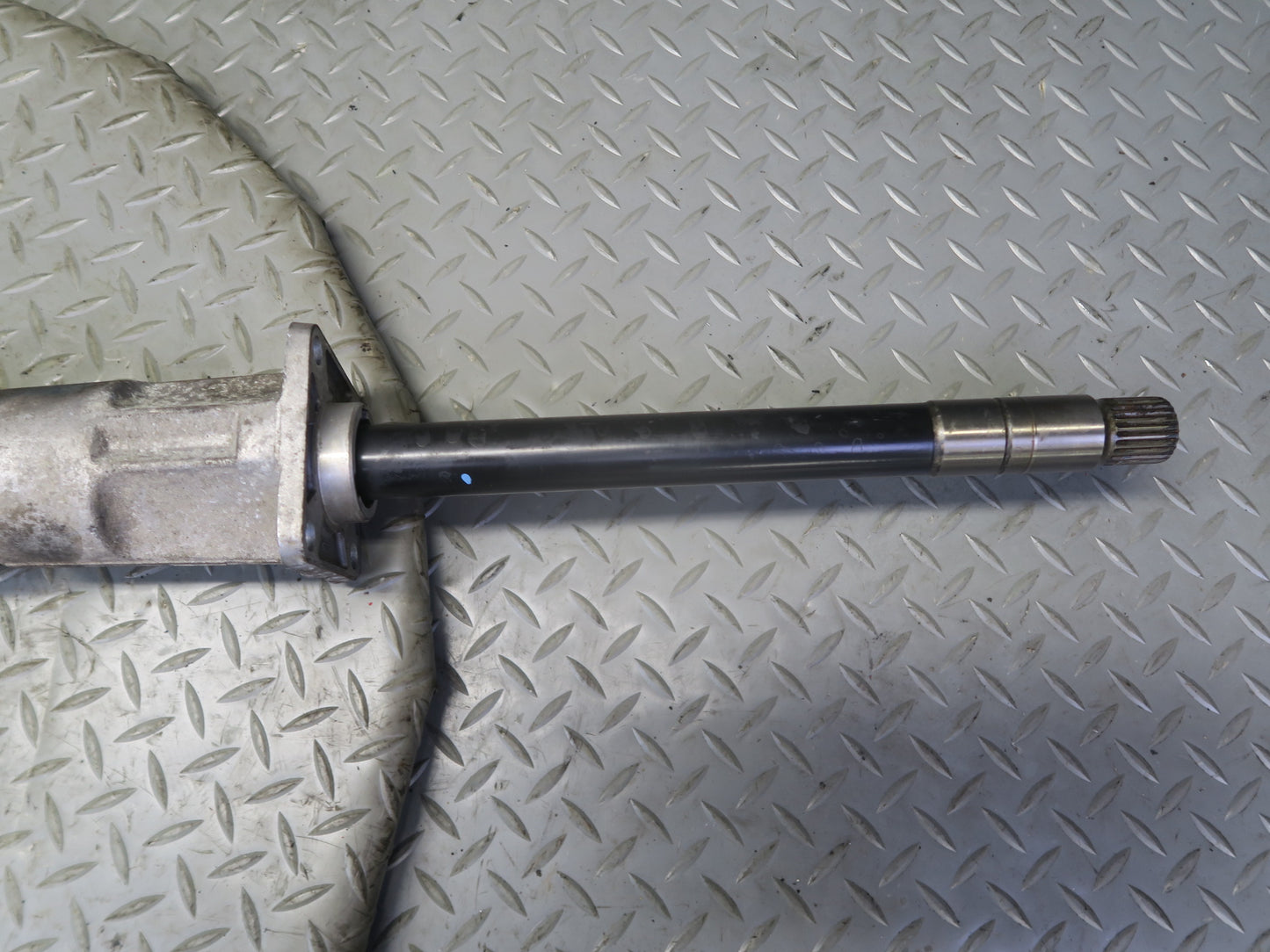 2014-2017 Maserati Ghibli M157 Front Left Suspension Axle Shaft 670032034