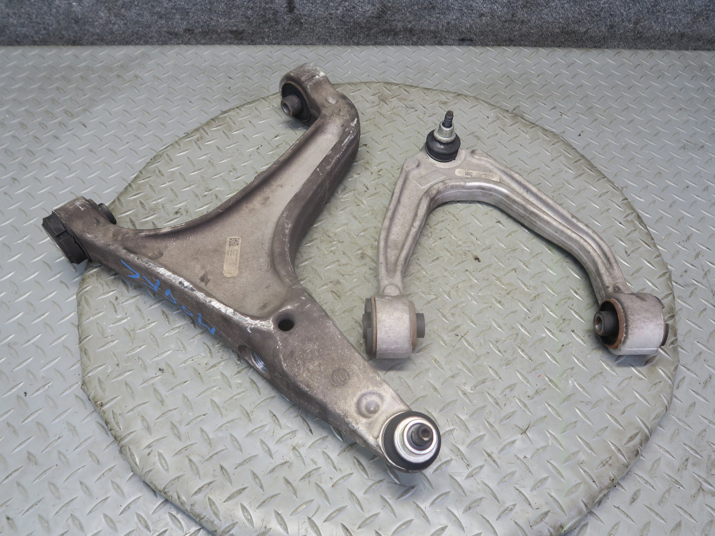 2014-2017 Maserati Ghibli M157 Front Left Upper & Lower Control Arm Set of 2