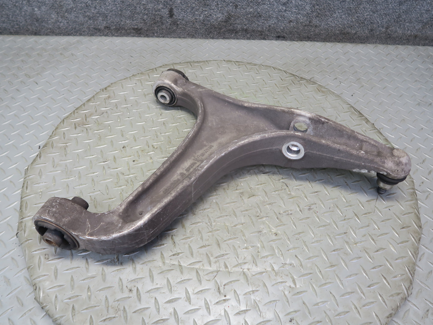2014-2017 Maserati Ghibli M157 Front Left Upper & Lower Control Arm Set of 2