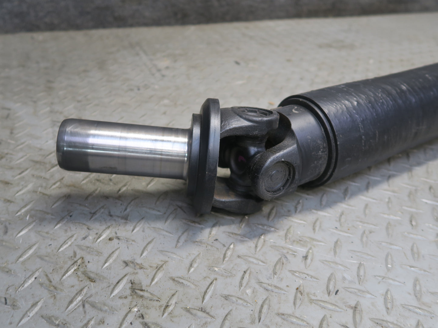 09-20 Nissan Z34 370Z M/T Rear Propeller Drive Shaft Driveshaft 31K Miles OEM