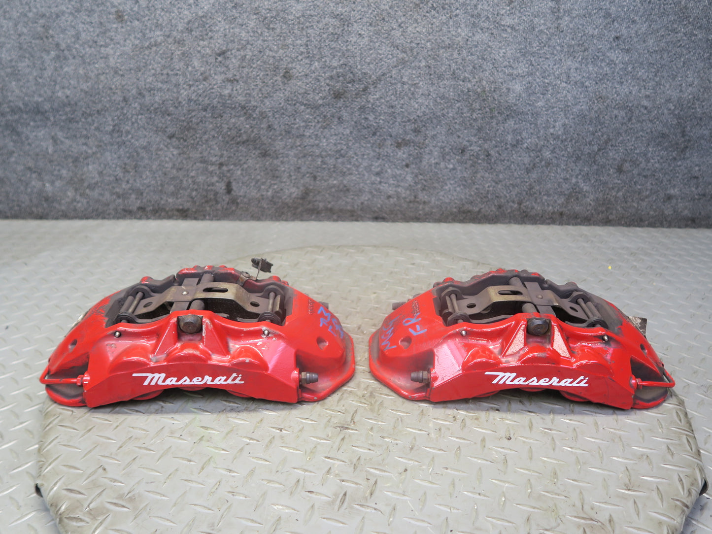 2014-2020 Maserati Ghibli M157 SQ4 AWD Front Left & Right Brake Caliper Set of 2