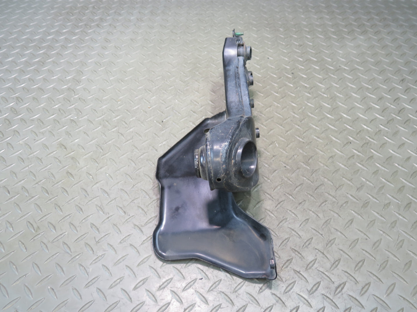 09-20 Nissan Z34 370Z Coupe Set of 2 Rear Subframe Crossmember Stay Bracket OEM