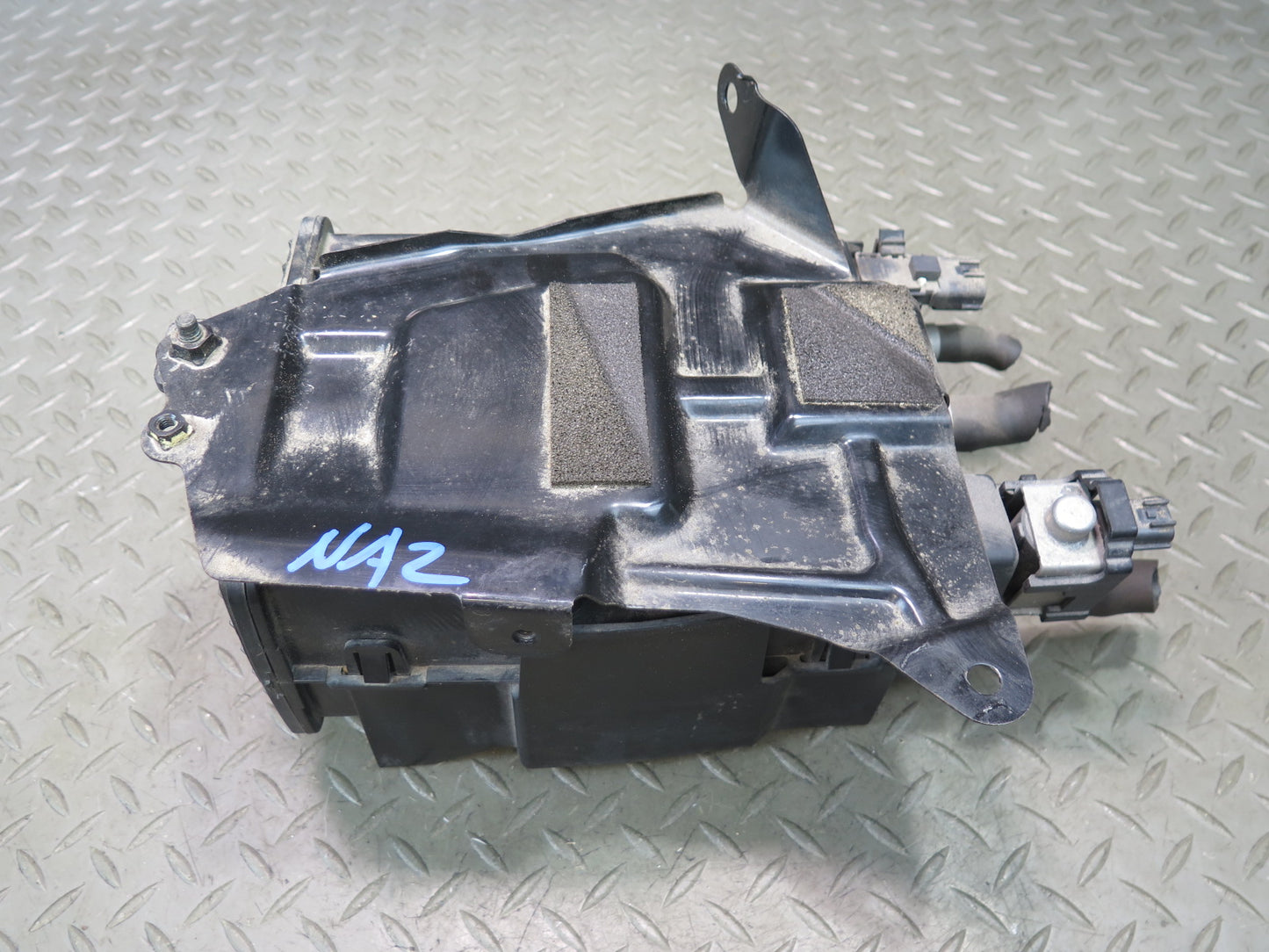 09-20 Nissan Z34 370Z Fuel Evap Vapor Charcoal Canister 14950-AM600 OEM