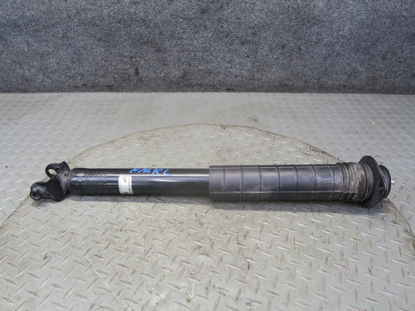 09-14 Nissan Z34 370Z Rear Left & Right Strut Shock Absorber Set 31K Miles OEM