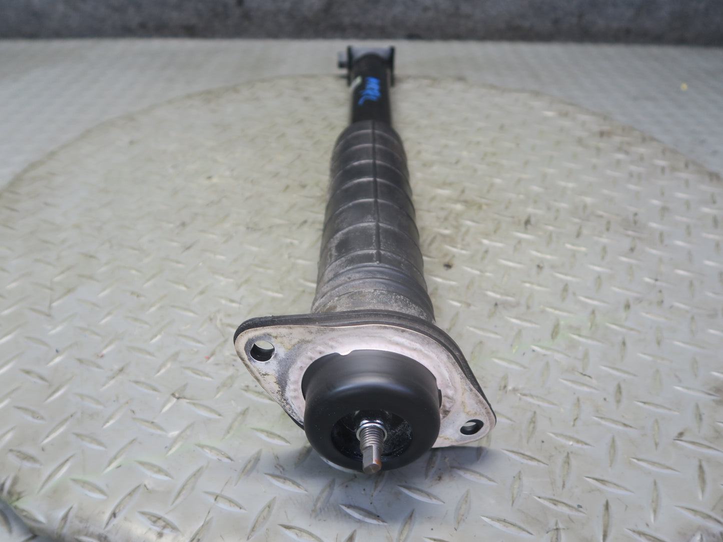 09-14 Nissan Z34 370Z Rear Left & Right Strut Shock Absorber Set 31K Miles OEM