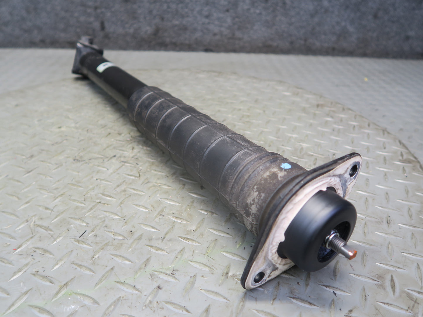 09-14 Nissan Z34 370Z Rear Left & Right Strut Shock Absorber Set 31K Miles OEM