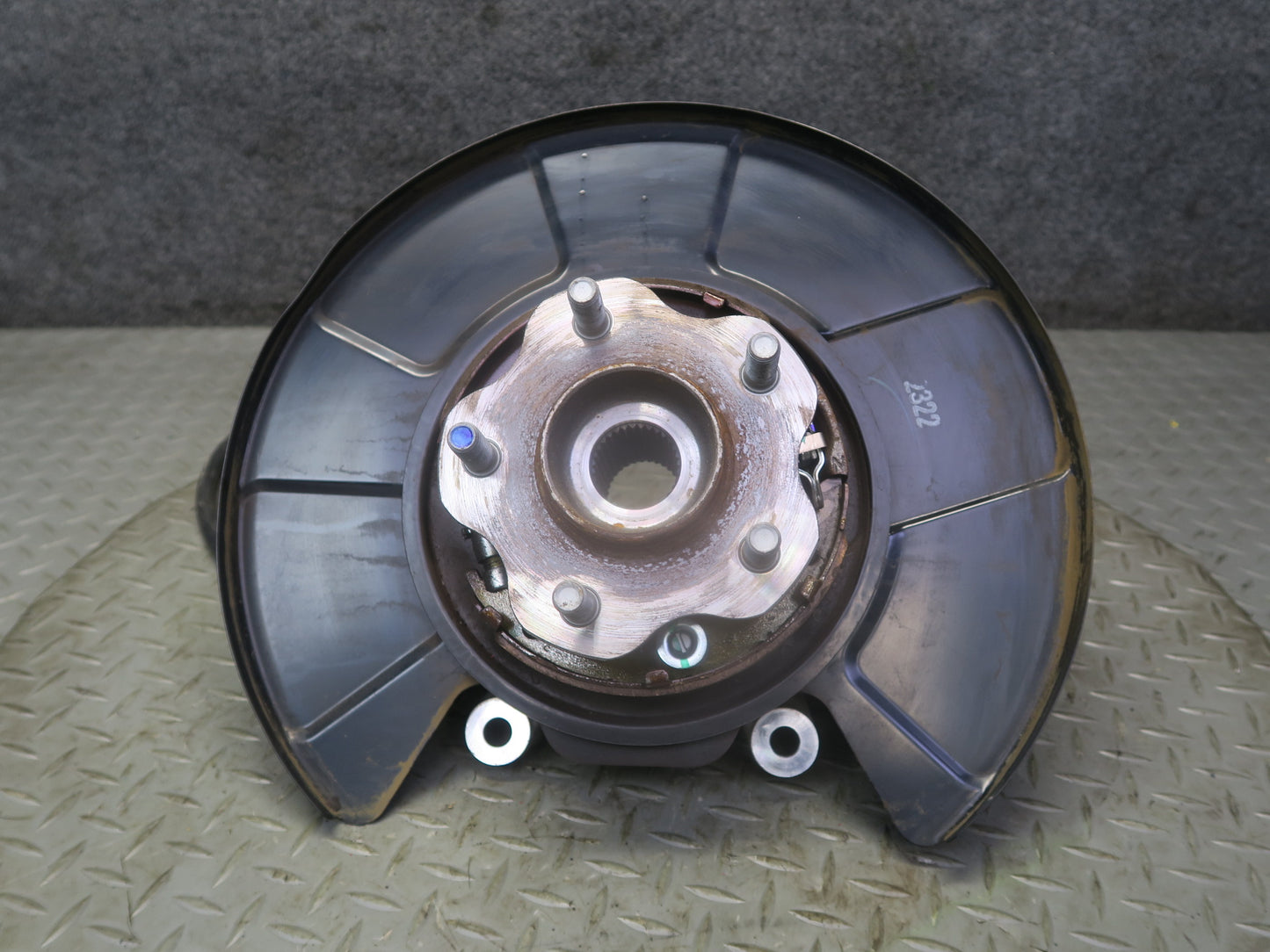 10-12 Nissan 370Z Z34 Rear Left Spindle Knuckle Wheel Hub Bearing 31K Miles OEM