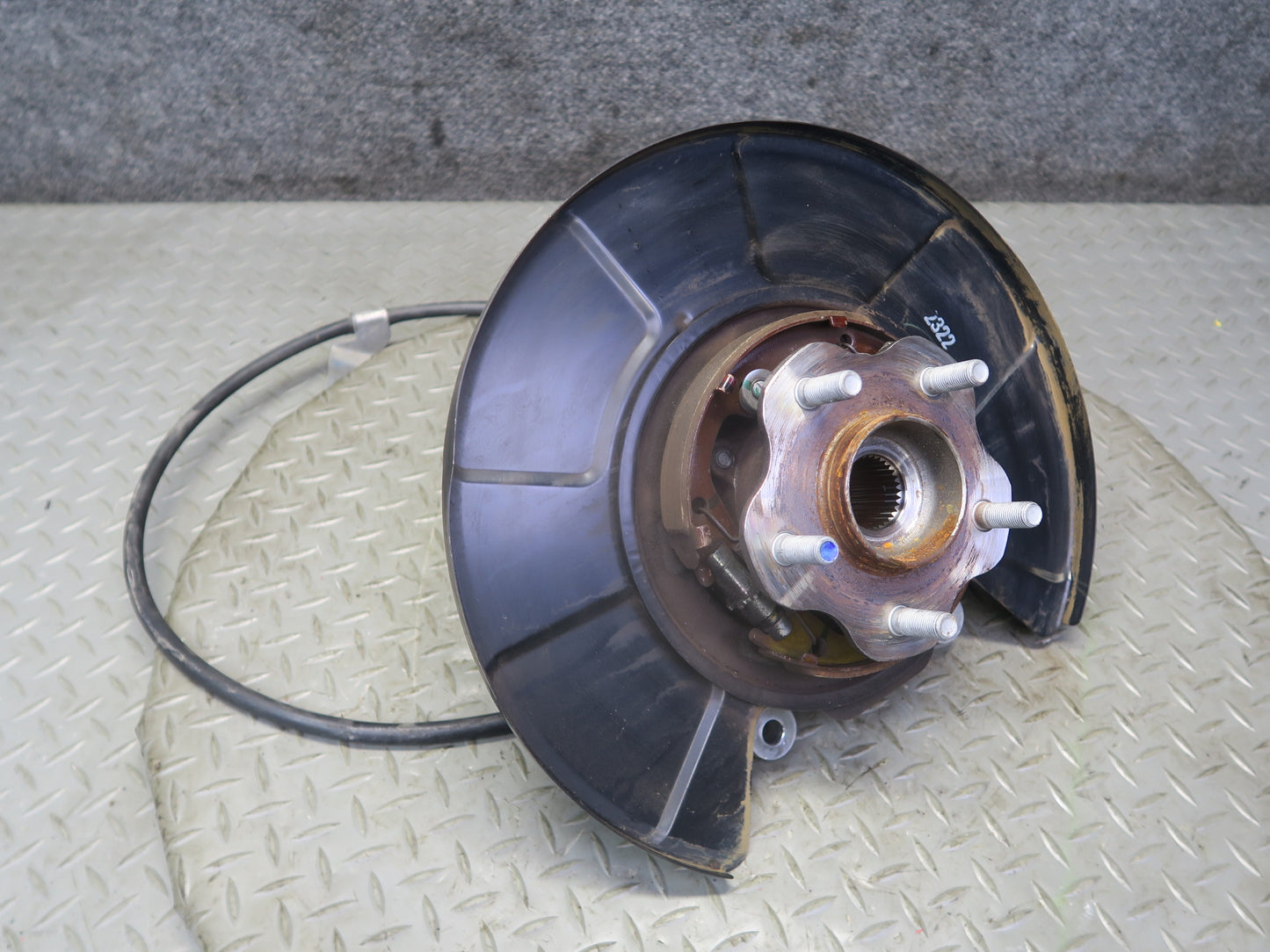 10-12 Nissan 370Z Z34 Rear Left Spindle Knuckle Wheel Hub Bearing 31K Miles OEM