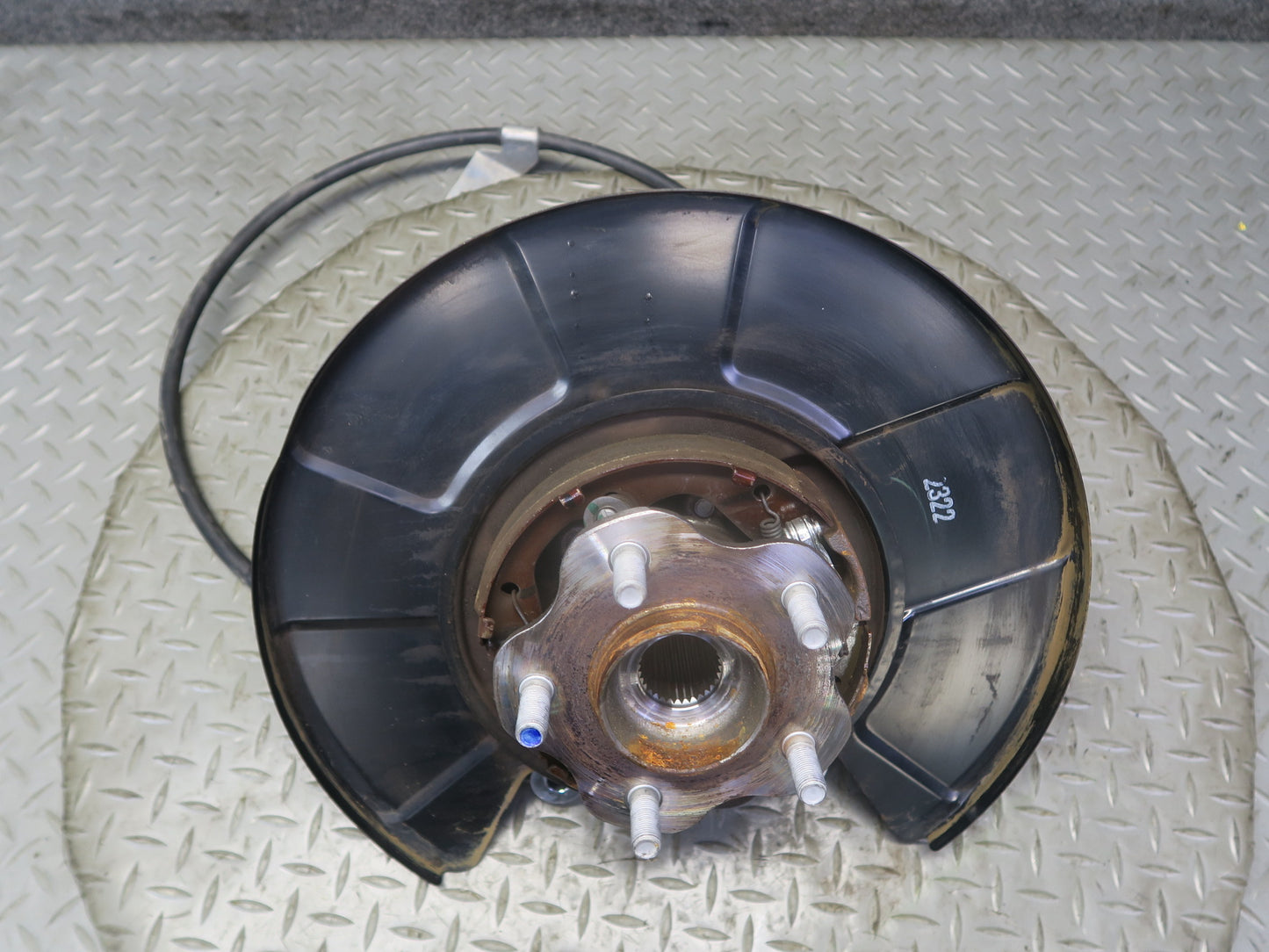 10-12 Nissan 370Z Z34 Rear Left Spindle Knuckle Wheel Hub Bearing 31K Miles OEM