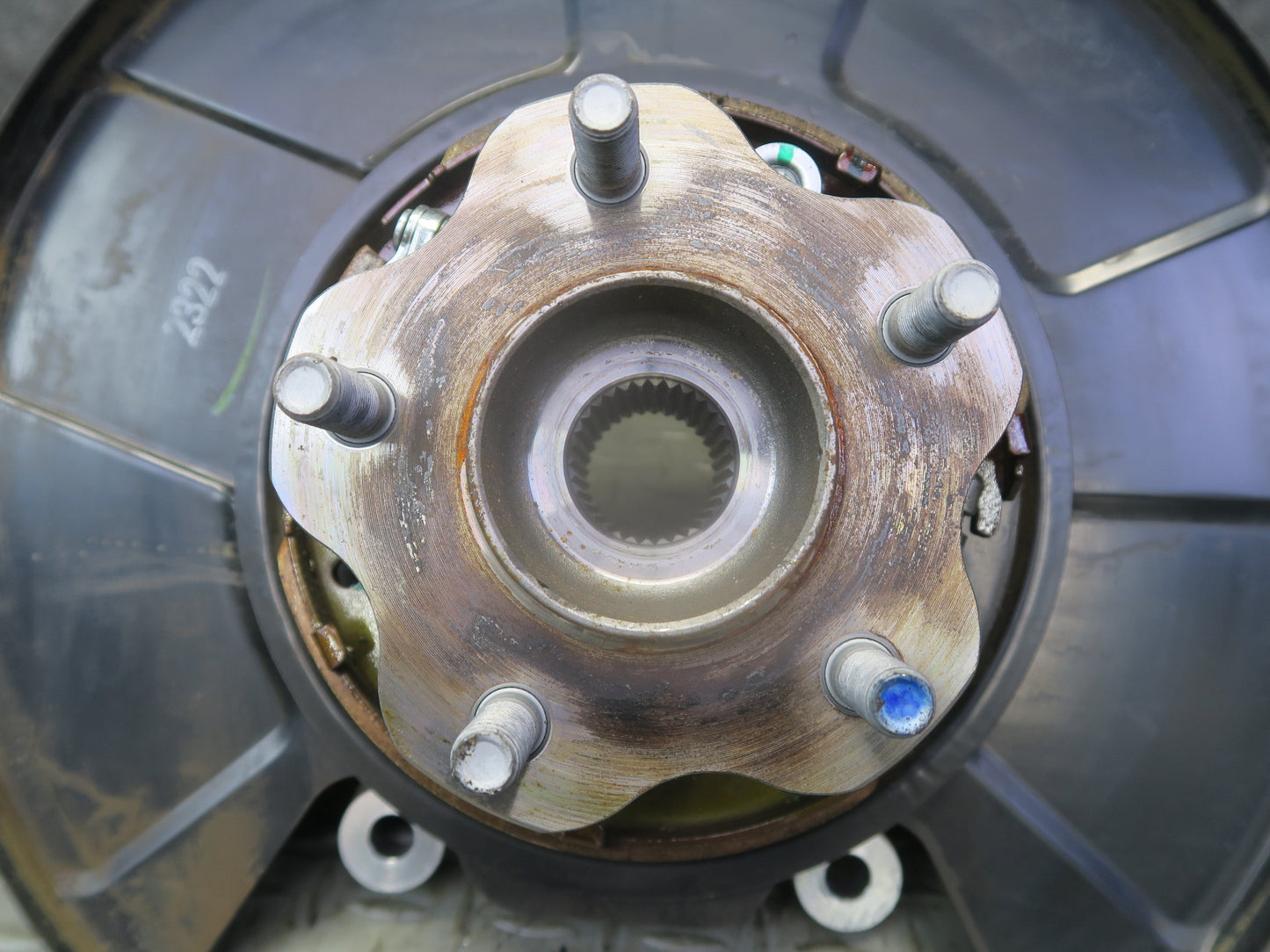 10-12 Nissan 370Z Z34 Rear Right Spindle Knuckle Wheel Hub Bearing 31K Miles OEM