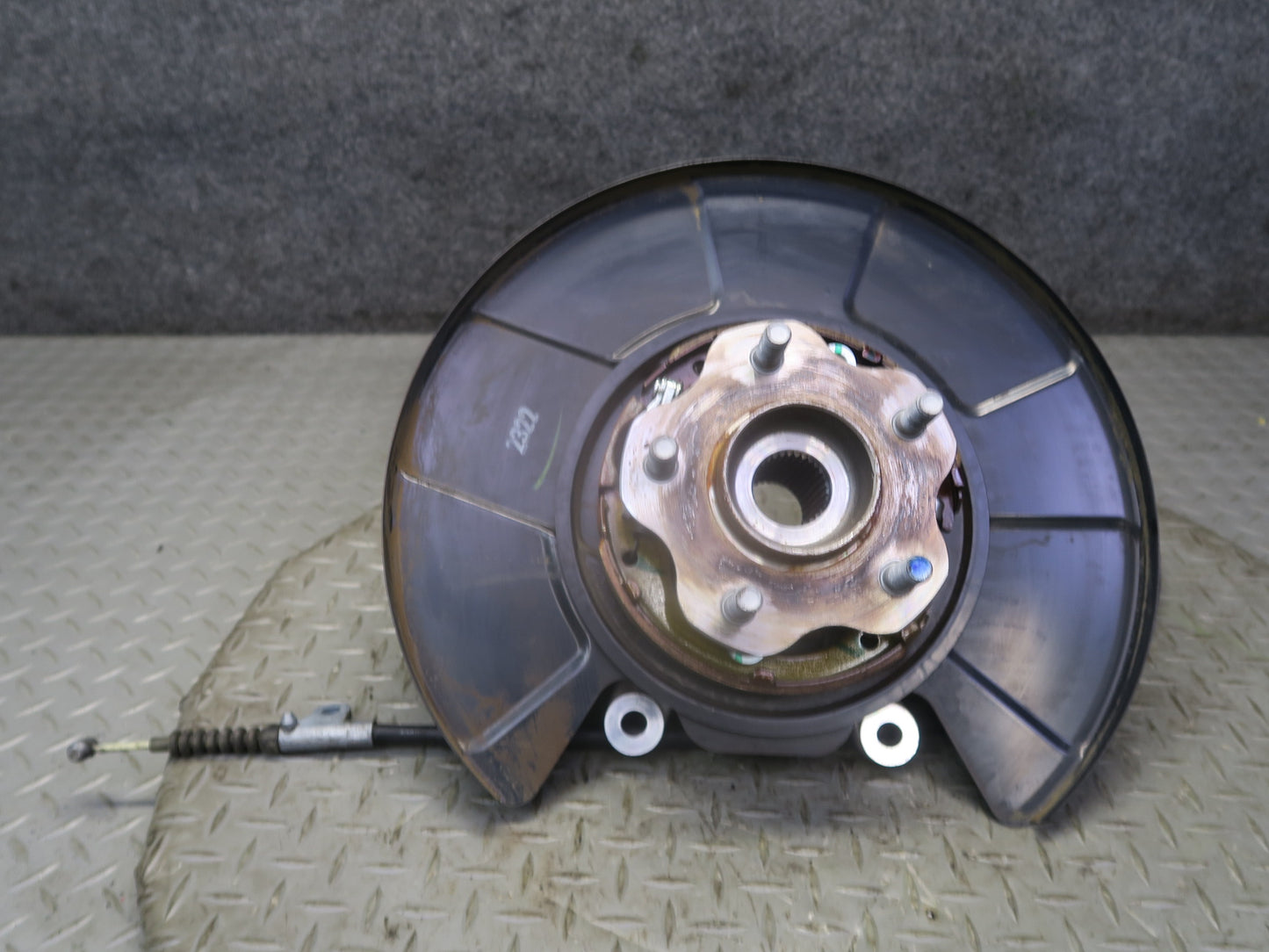 10-12 Nissan 370Z Z34 Rear Right Spindle Knuckle Wheel Hub Bearing 31K Miles OEM