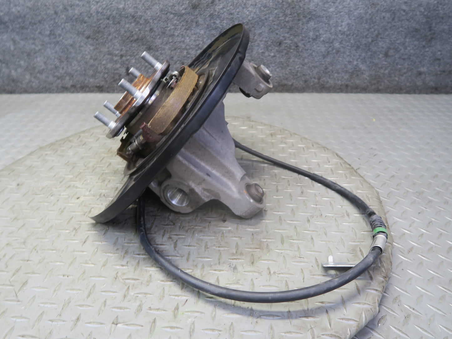 10-12 Nissan 370Z Z34 Rear Right Spindle Knuckle Wheel Hub Bearing 31K Miles OEM