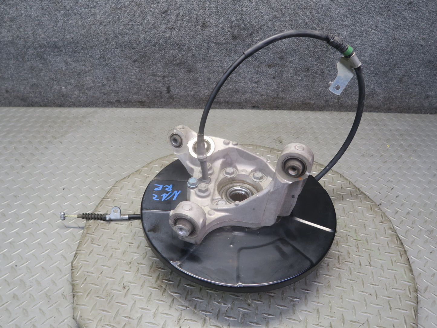 10-12 Nissan 370Z Z34 Rear Right Spindle Knuckle Wheel Hub Bearing 31K Miles OEM