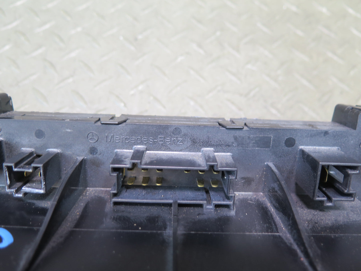 03-12 Mercedes R230 Sl-class Rear SAM Fuse Relay Box Module 2305454032 OEM