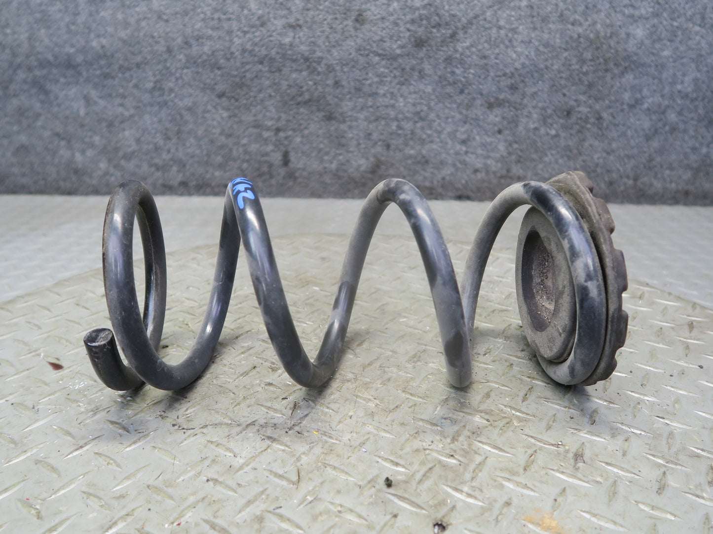 09-20 Nissan 370Z Z34 Coupe Set of 2 Rear Left & Right Coil Spring OEM