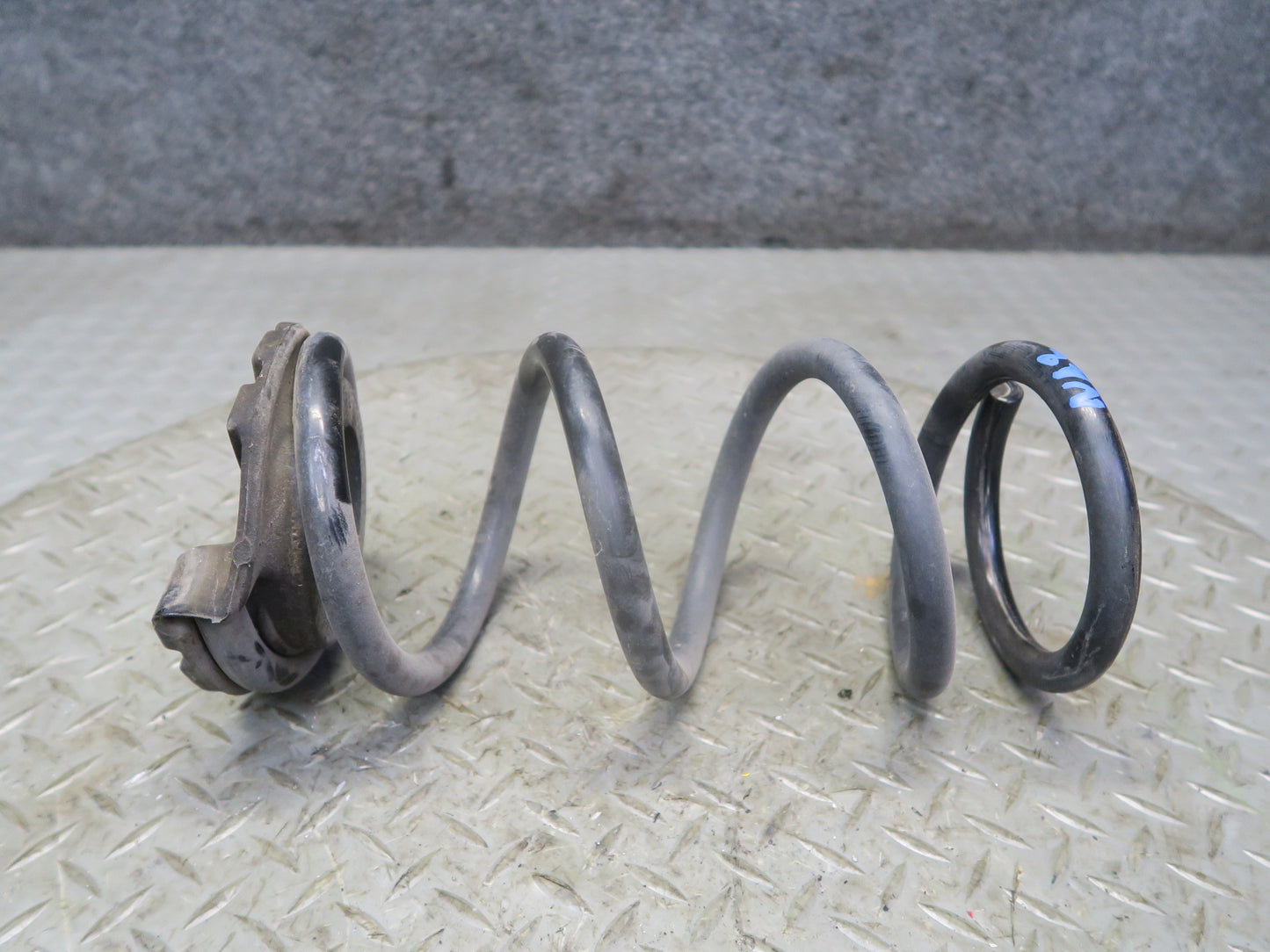 09-20 Nissan 370Z Z34 Coupe Set of 2 Rear Left & Right Coil Spring OEM