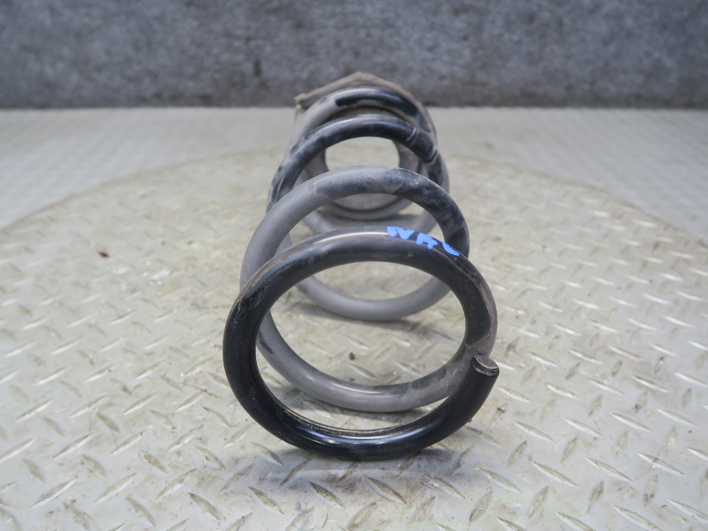09-20 Nissan 370Z Z34 Coupe Set of 2 Rear Left & Right Coil Spring OEM