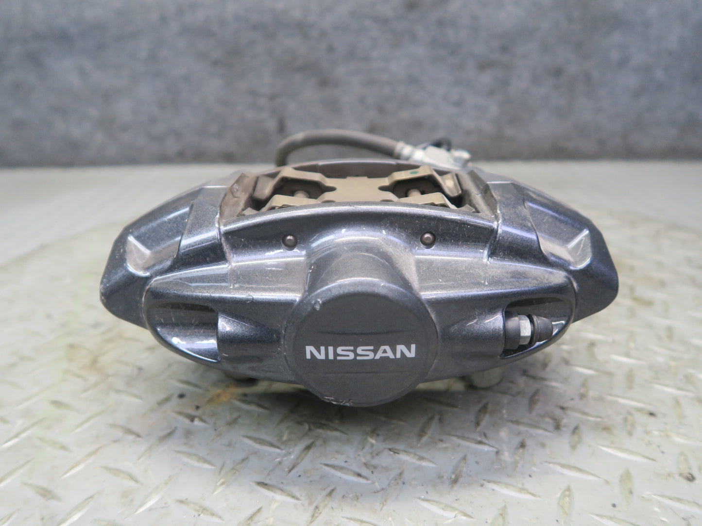 09-12 Nissan Z34 370Z Rear Left & Right Sport Brake Caliper Set Akebono 31K OEM