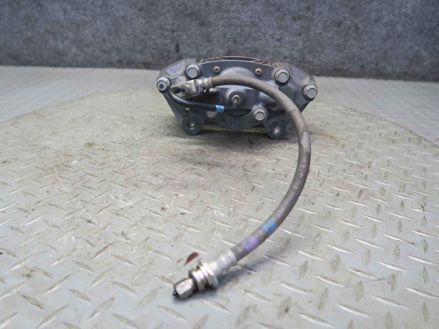 09-12 Nissan Z34 370Z Rear Left & Right Sport Brake Caliper Set Akebono 31K OEM