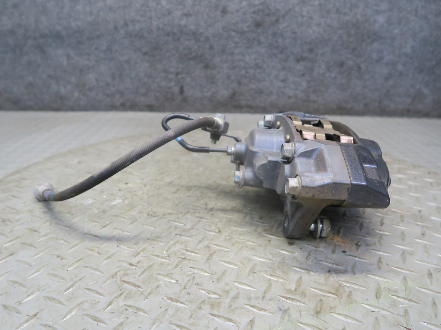 09-12 Nissan Z34 370Z Rear Left & Right Sport Brake Caliper Set Akebono 31K OEM